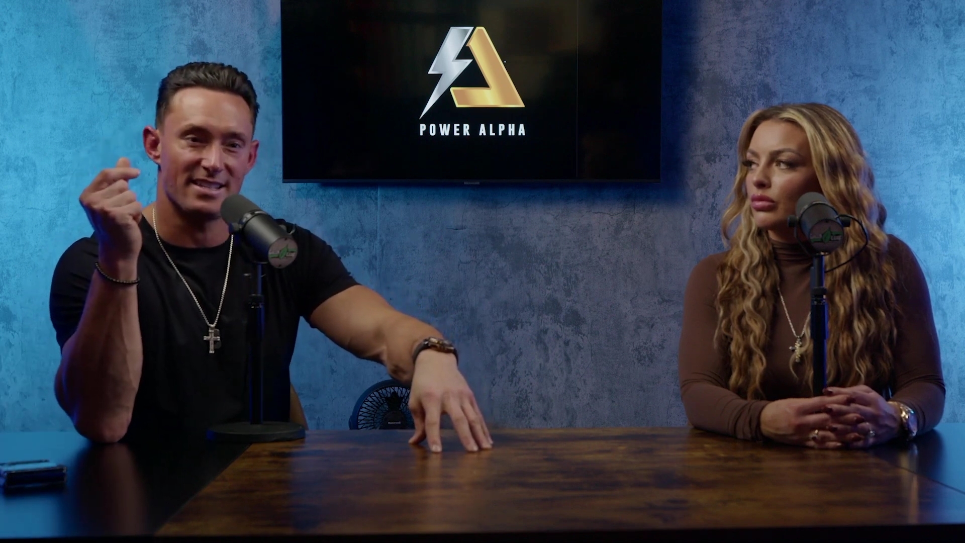 x2mate_com-Ep_9_-_Power_Alphas_Podcast___28Mandy_Saccomanno___Sabby_Piscitelli29-281080p29_mp42362.jpg