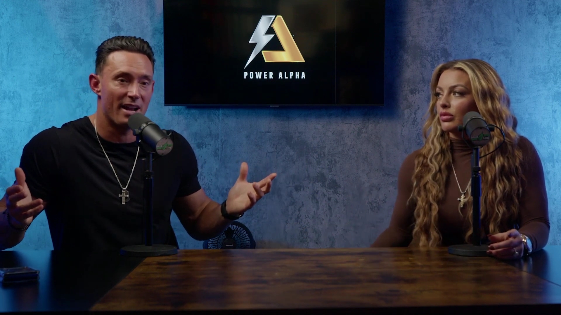 x2mate_com-Ep_9_-_Power_Alphas_Podcast___28Mandy_Saccomanno___Sabby_Piscitelli29-281080p29_mp42369.jpg