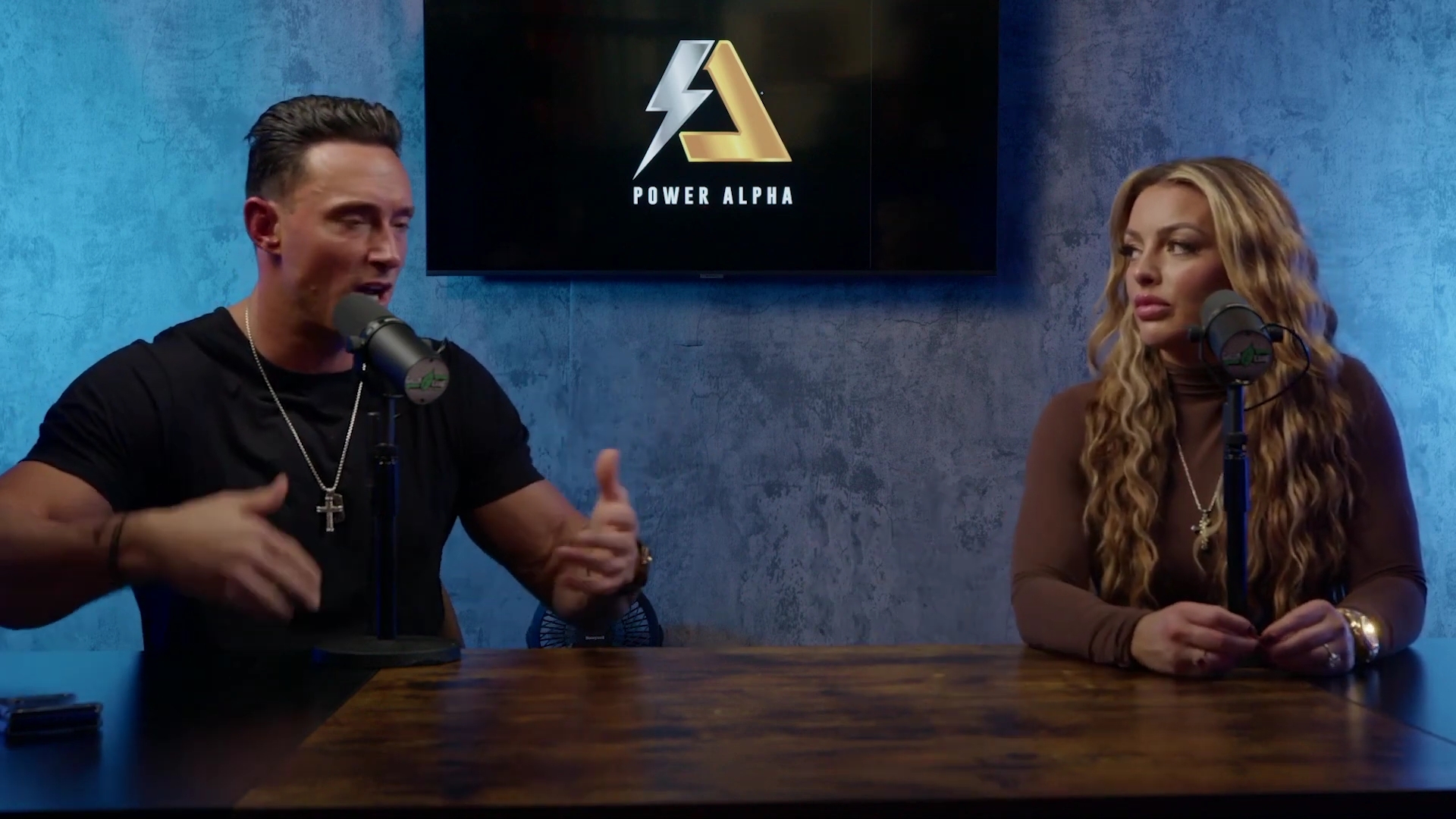 x2mate_com-Ep_9_-_Power_Alphas_Podcast___28Mandy_Saccomanno___Sabby_Piscitelli29-281080p29_mp42372.jpg