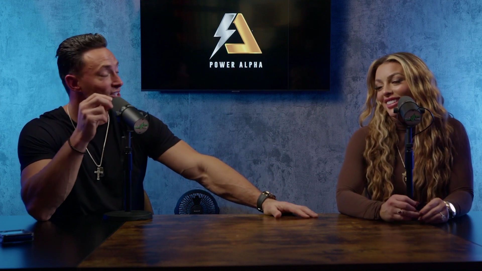 x2mate_com-Ep_9_-_Power_Alphas_Podcast___28Mandy_Saccomanno___Sabby_Piscitelli29-281080p29_mp42384.jpg
