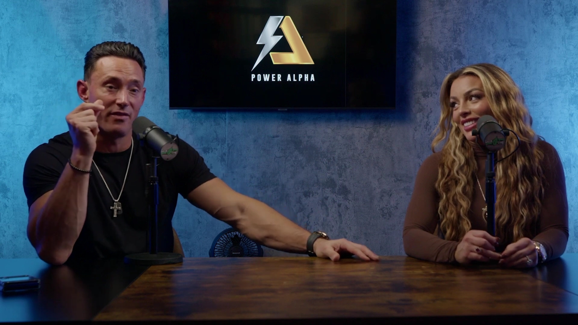x2mate_com-Ep_9_-_Power_Alphas_Podcast___28Mandy_Saccomanno___Sabby_Piscitelli29-281080p29_mp42385.jpg