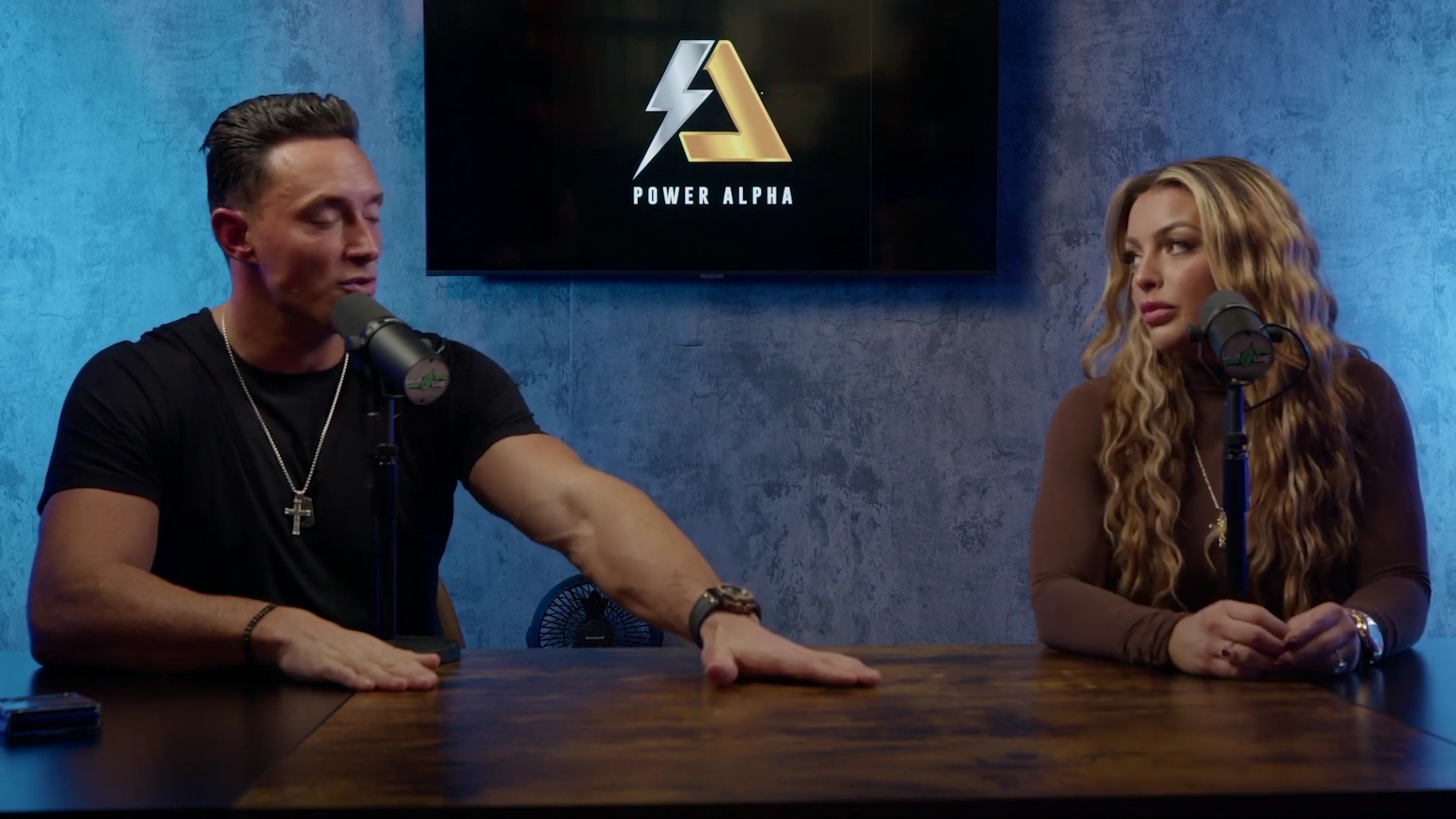 x2mate_com-Ep_9_-_Power_Alphas_Podcast___28Mandy_Saccomanno___Sabby_Piscitelli29-281080p29_mp42396.jpg