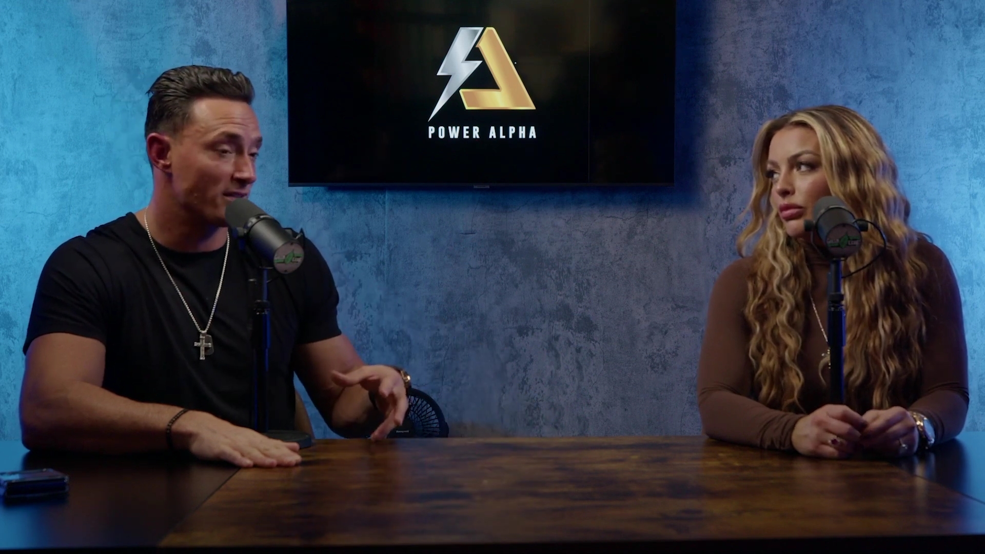 x2mate_com-Ep_9_-_Power_Alphas_Podcast___28Mandy_Saccomanno___Sabby_Piscitelli29-281080p29_mp42403.jpg