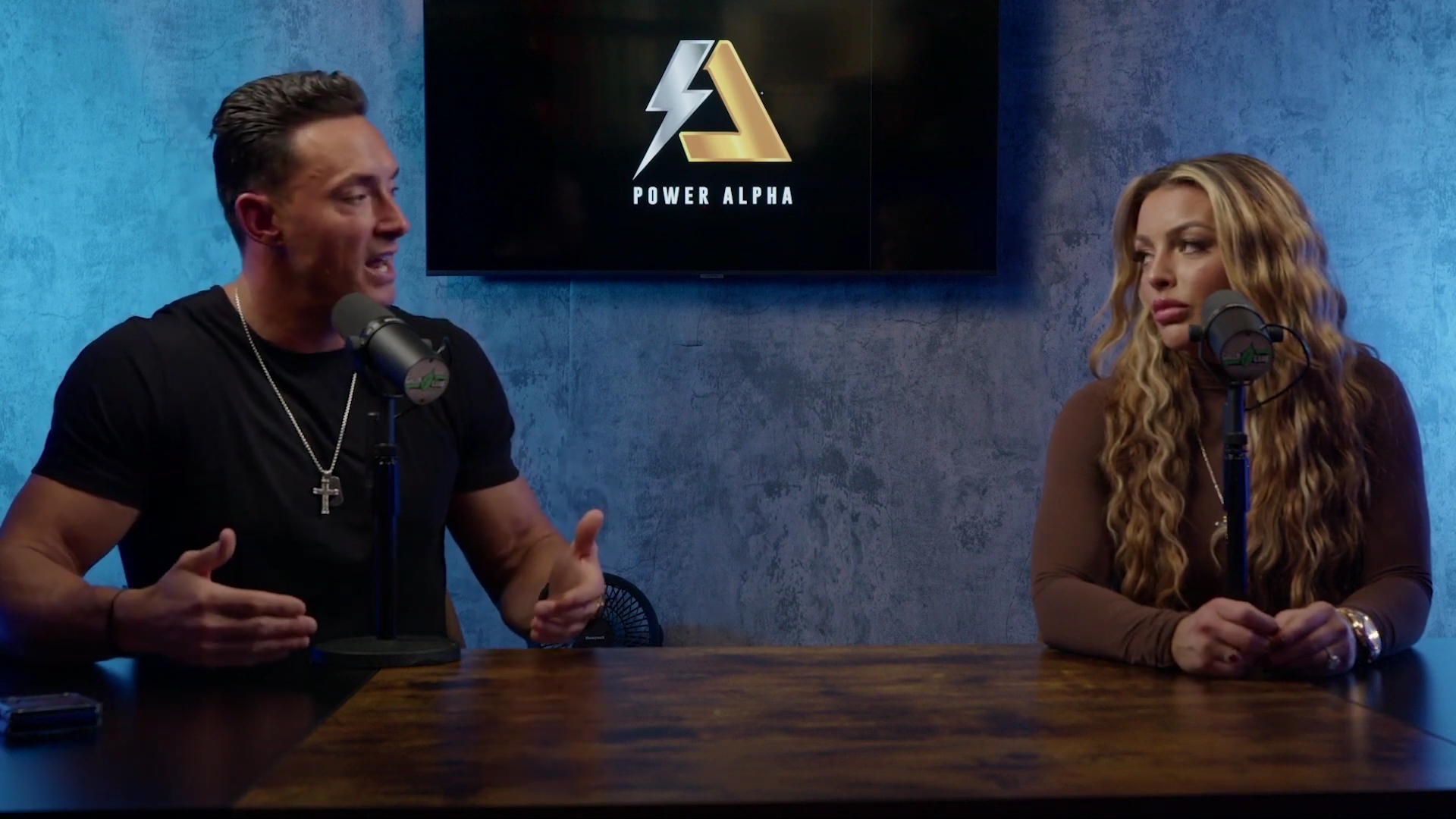 x2mate_com-Ep_9_-_Power_Alphas_Podcast___28Mandy_Saccomanno___Sabby_Piscitelli29-281080p29_mp42411.jpg
