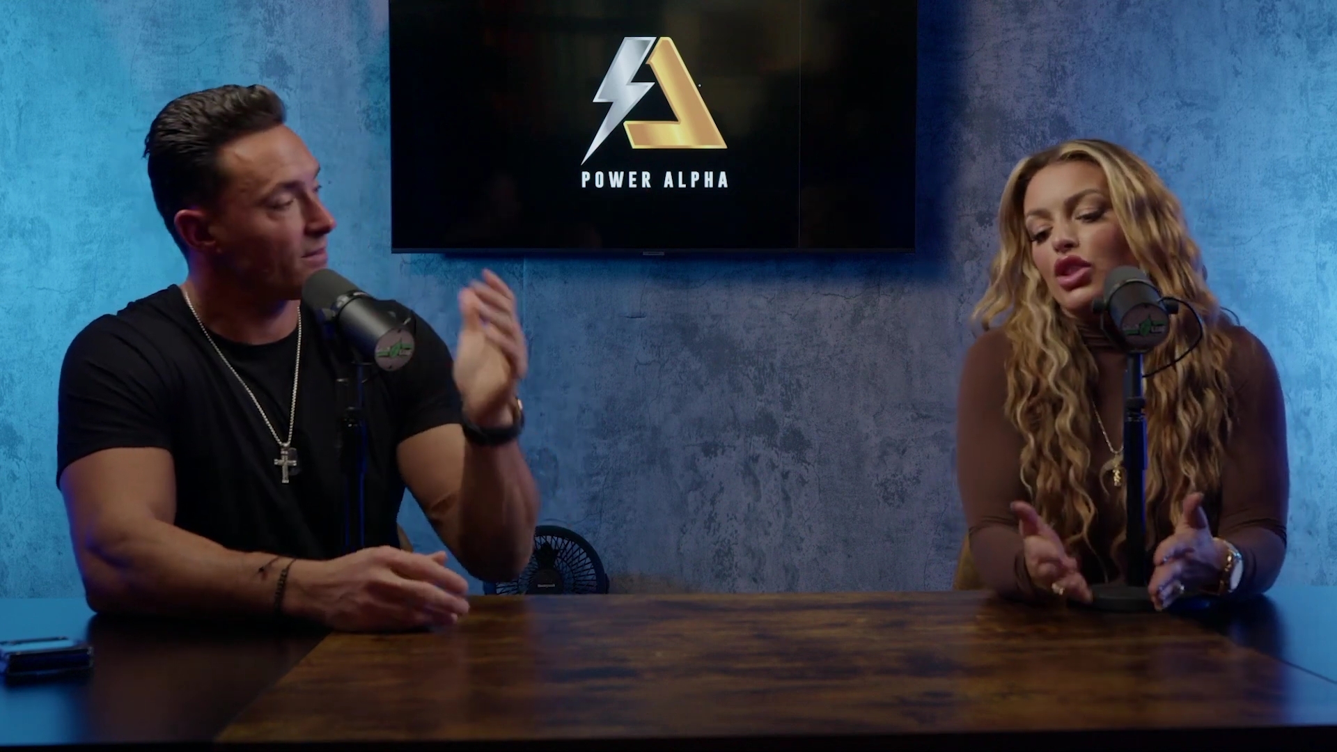 x2mate_com-Ep_9_-_Power_Alphas_Podcast___28Mandy_Saccomanno___Sabby_Piscitelli29-281080p29_mp42421.jpg