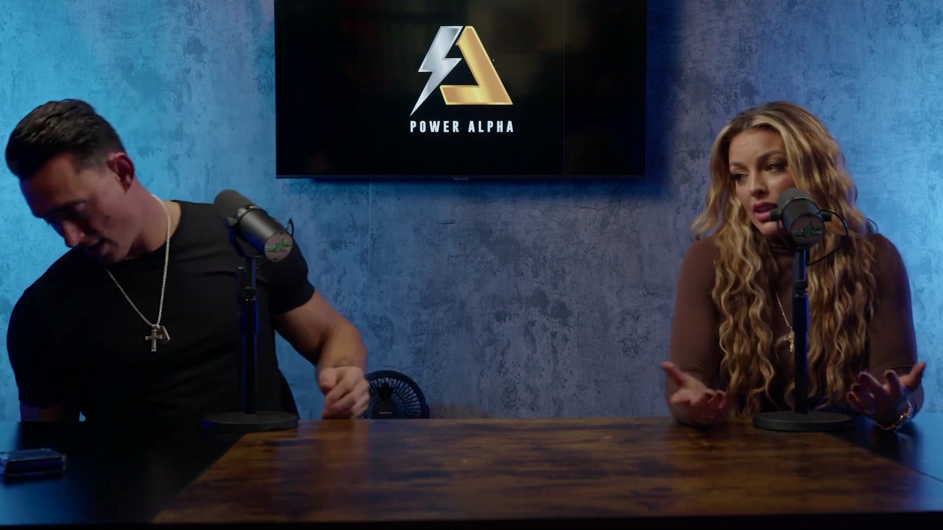 x2mate_com-Ep_9_-_Power_Alphas_Podcast___28Mandy_Saccomanno___Sabby_Piscitelli29-281080p29_mp42425.jpg