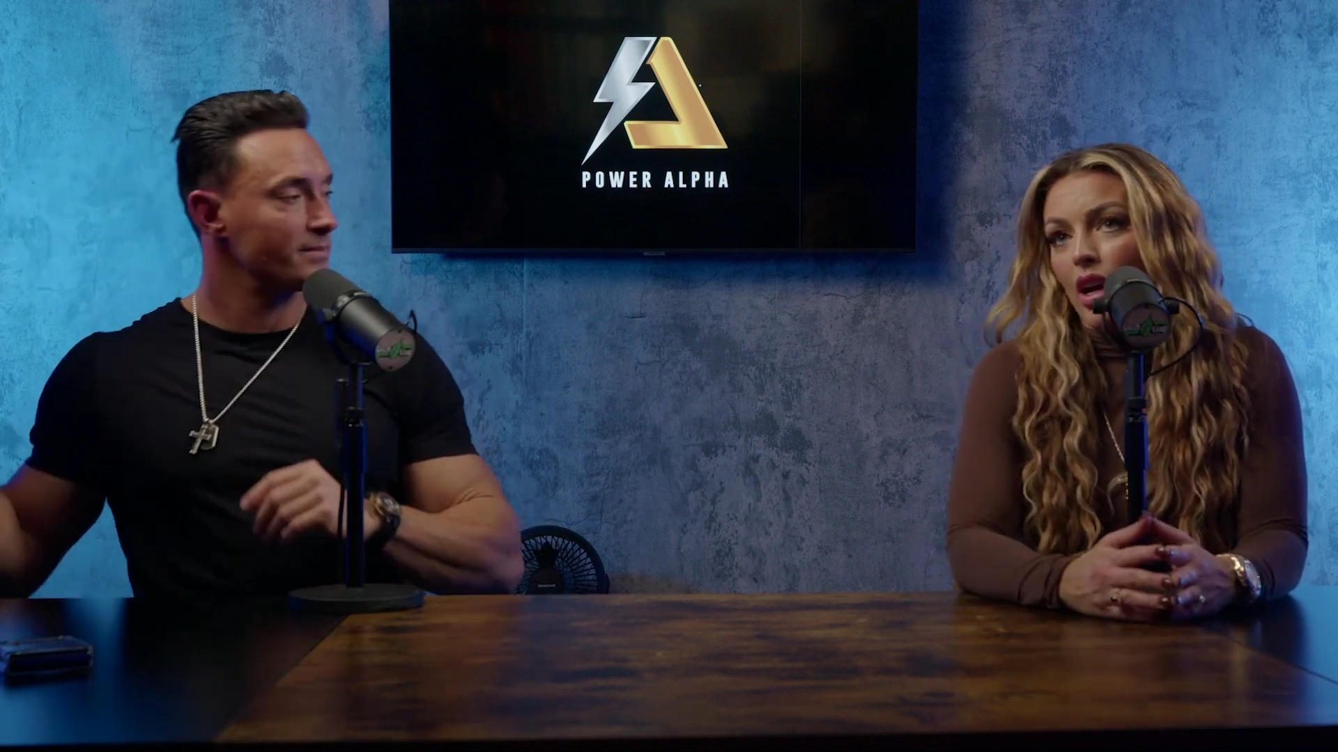x2mate_com-Ep_9_-_Power_Alphas_Podcast___28Mandy_Saccomanno___Sabby_Piscitelli29-281080p29_mp42426.jpg