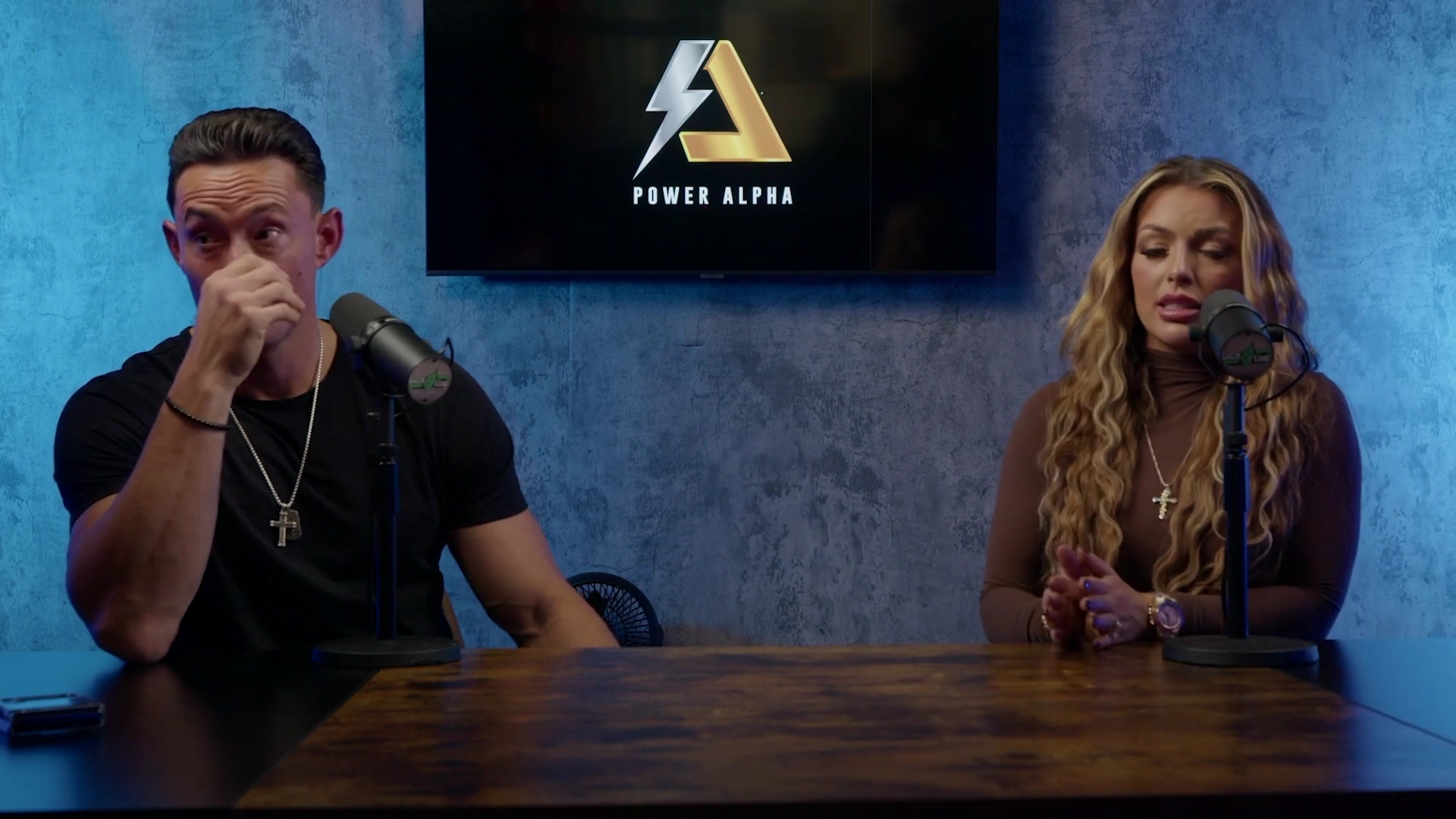x2mate_com-Ep_9_-_Power_Alphas_Podcast___28Mandy_Saccomanno___Sabby_Piscitelli29-281080p29_mp42458.jpg