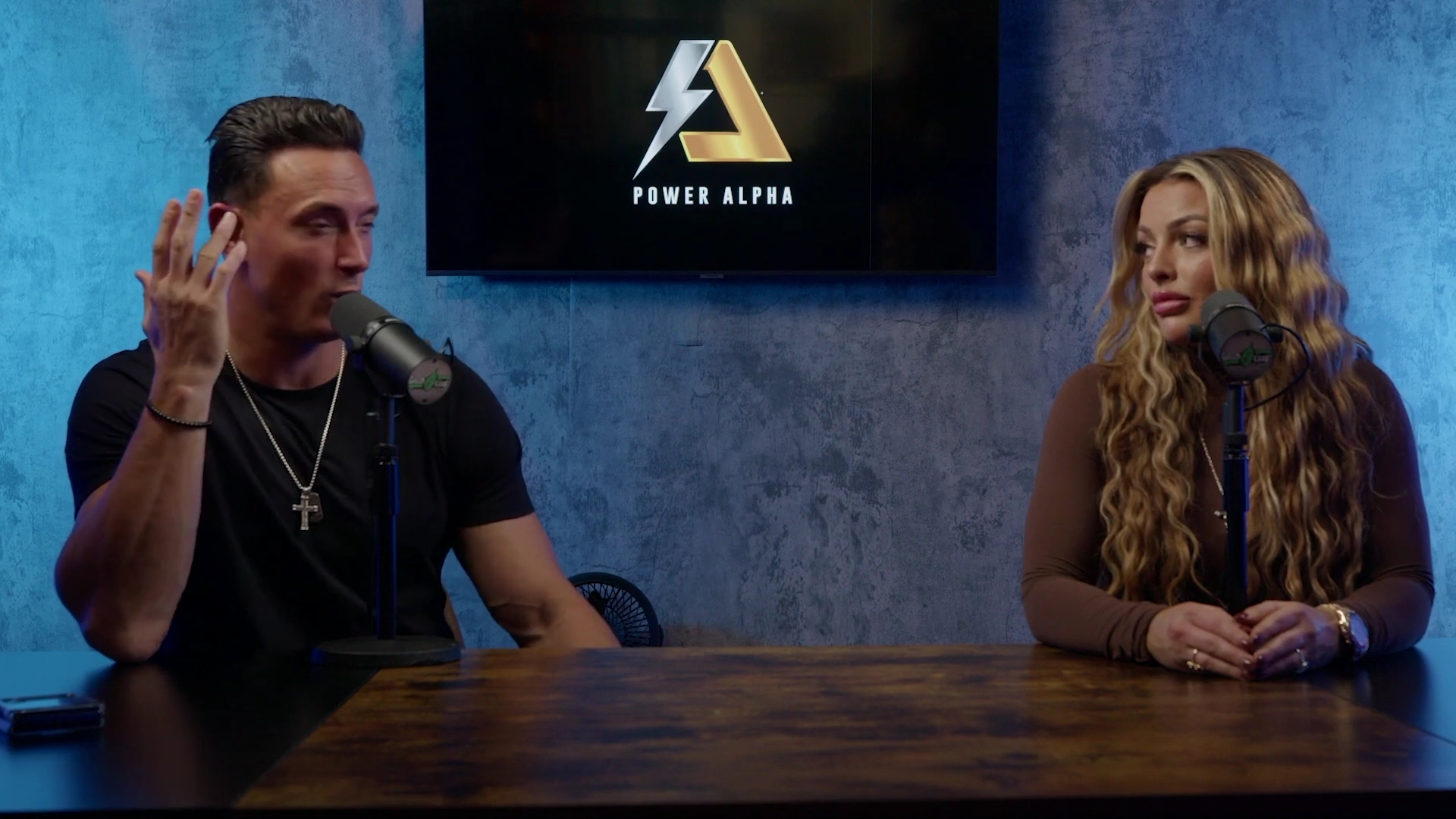 x2mate_com-Ep_9_-_Power_Alphas_Podcast___28Mandy_Saccomanno___Sabby_Piscitelli29-281080p29_mp42498.jpg