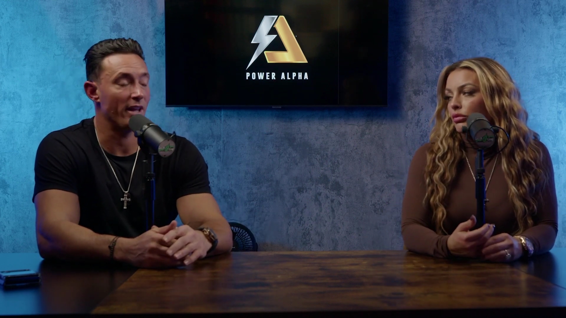 x2mate_com-Ep_9_-_Power_Alphas_Podcast___28Mandy_Saccomanno___Sabby_Piscitelli29-281080p29_mp42614.jpg