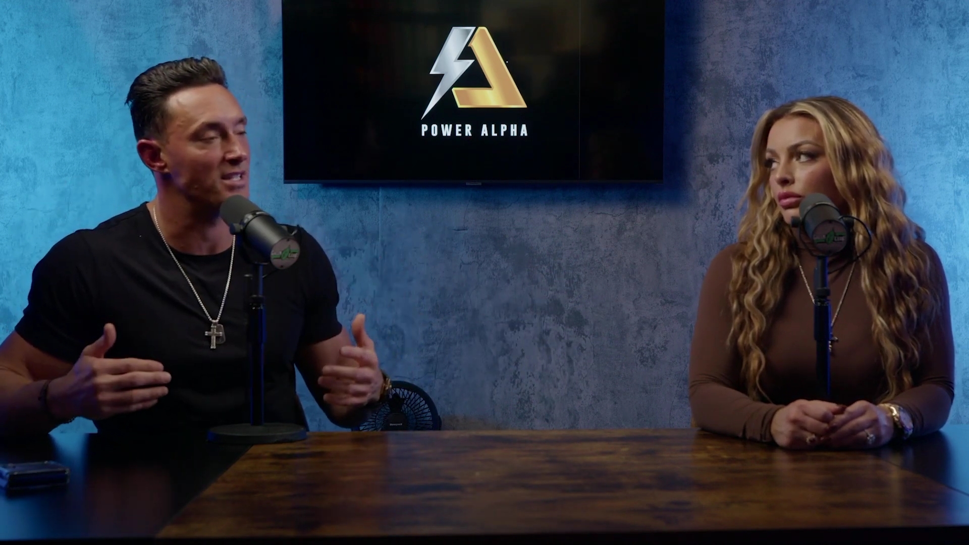 x2mate_com-Ep_9_-_Power_Alphas_Podcast___28Mandy_Saccomanno___Sabby_Piscitelli29-281080p29_mp42628.jpg