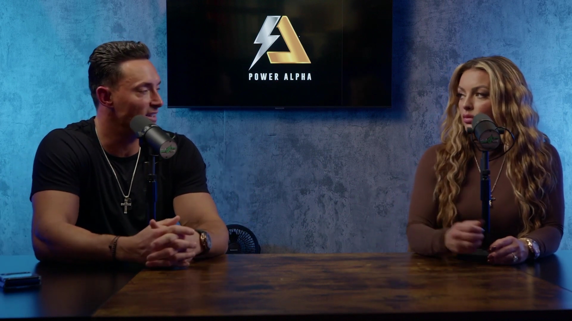 x2mate_com-Ep_9_-_Power_Alphas_Podcast___28Mandy_Saccomanno___Sabby_Piscitelli29-281080p29_mp42633.jpg