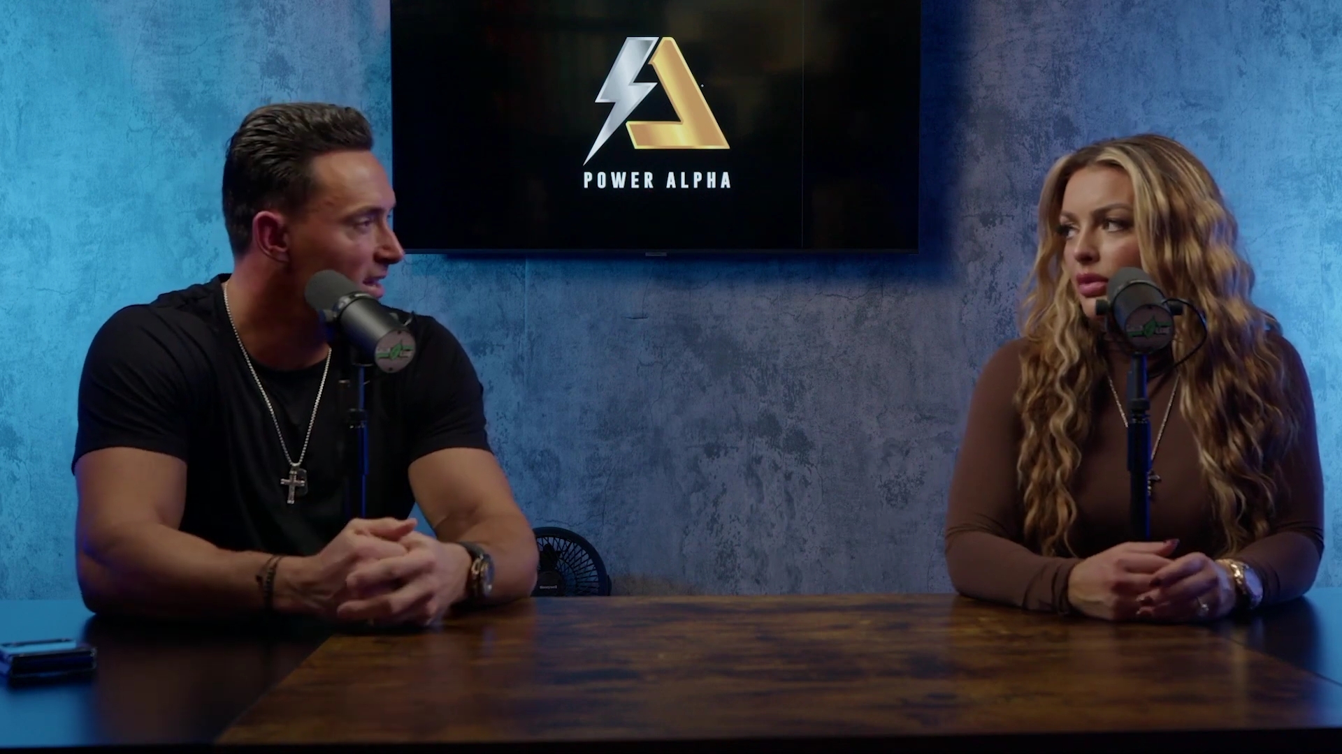 x2mate_com-Ep_9_-_Power_Alphas_Podcast___28Mandy_Saccomanno___Sabby_Piscitelli29-281080p29_mp42635.jpg