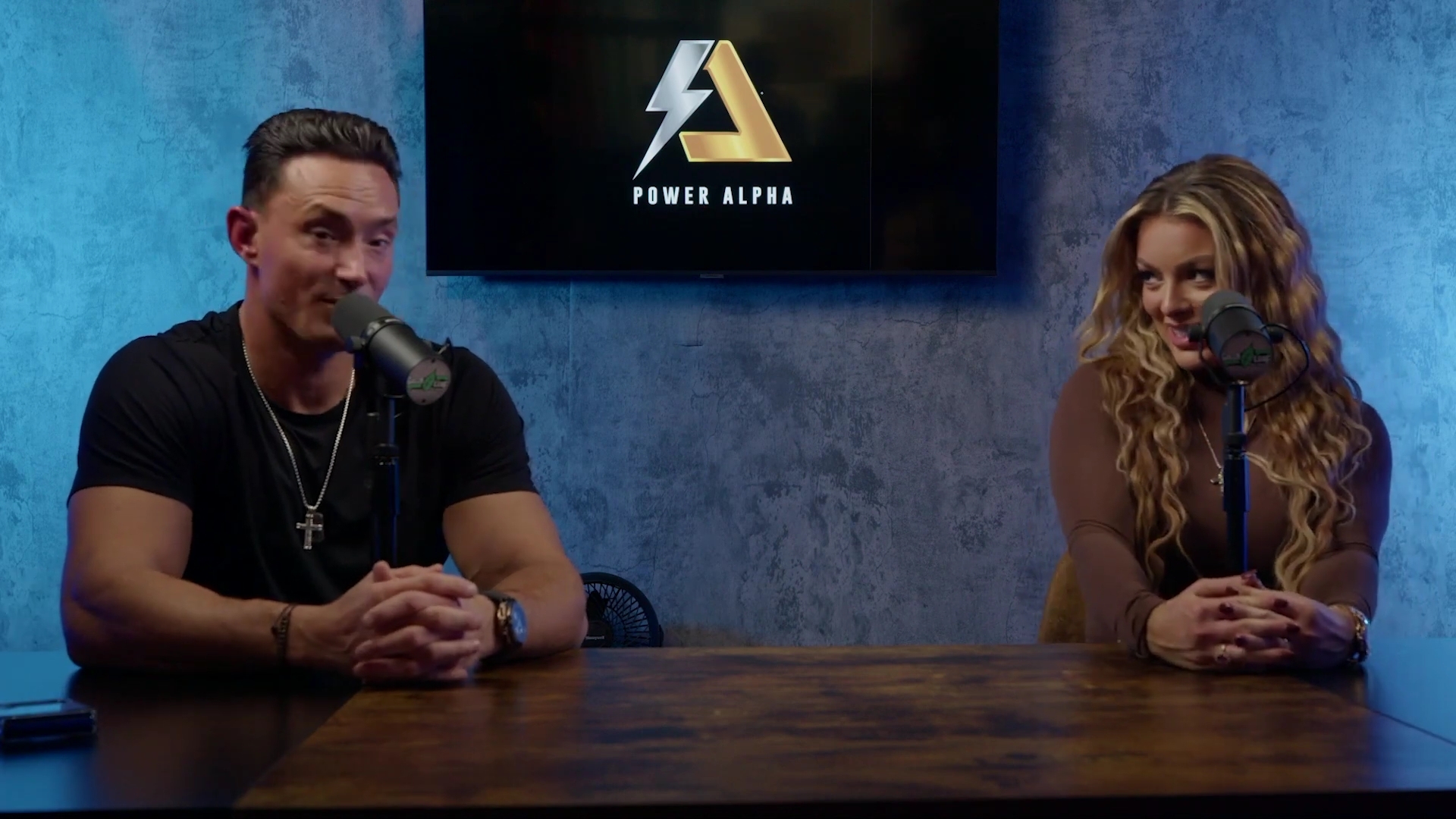 x2mate_com-Ep_9_-_Power_Alphas_Podcast___28Mandy_Saccomanno___Sabby_Piscitelli29-281080p29_mp42651.jpg