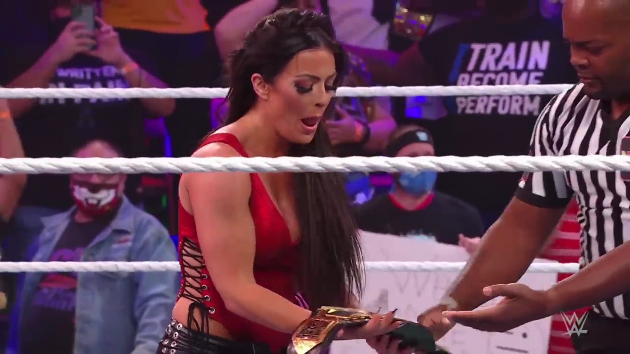 x2mate_com-MANDY_ROSE_TALKS_GEAR_THROUGHOUT_THE_YEARS2C_ONE_THAT_DIDN_T_GET_RECOGNIZED2C_WRESTLEMANIA_35_AND_MORE_mp40152.jpg