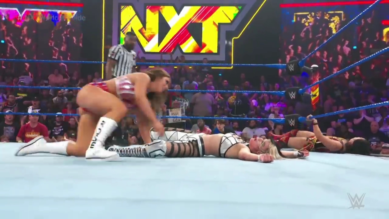 x2mate_com-MANDY_ROSE_TALKS_GEAR_THROUGHOUT_THE_YEARS2C_ONE_THAT_DIDN_T_GET_RECOGNIZED2C_WRESTLEMANIA_35_AND_MORE_mp40508.jpg