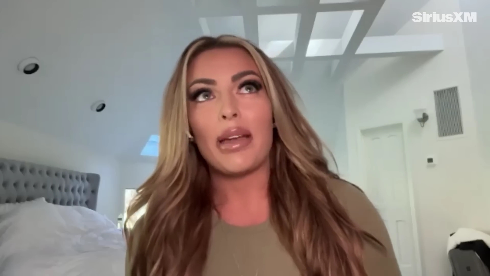 x2mate_com-Mandy_Rose_Describes_Her_22Bittersweet22_Departure_from_WWE___Busted_Open-281080p29_mp40027.jpg