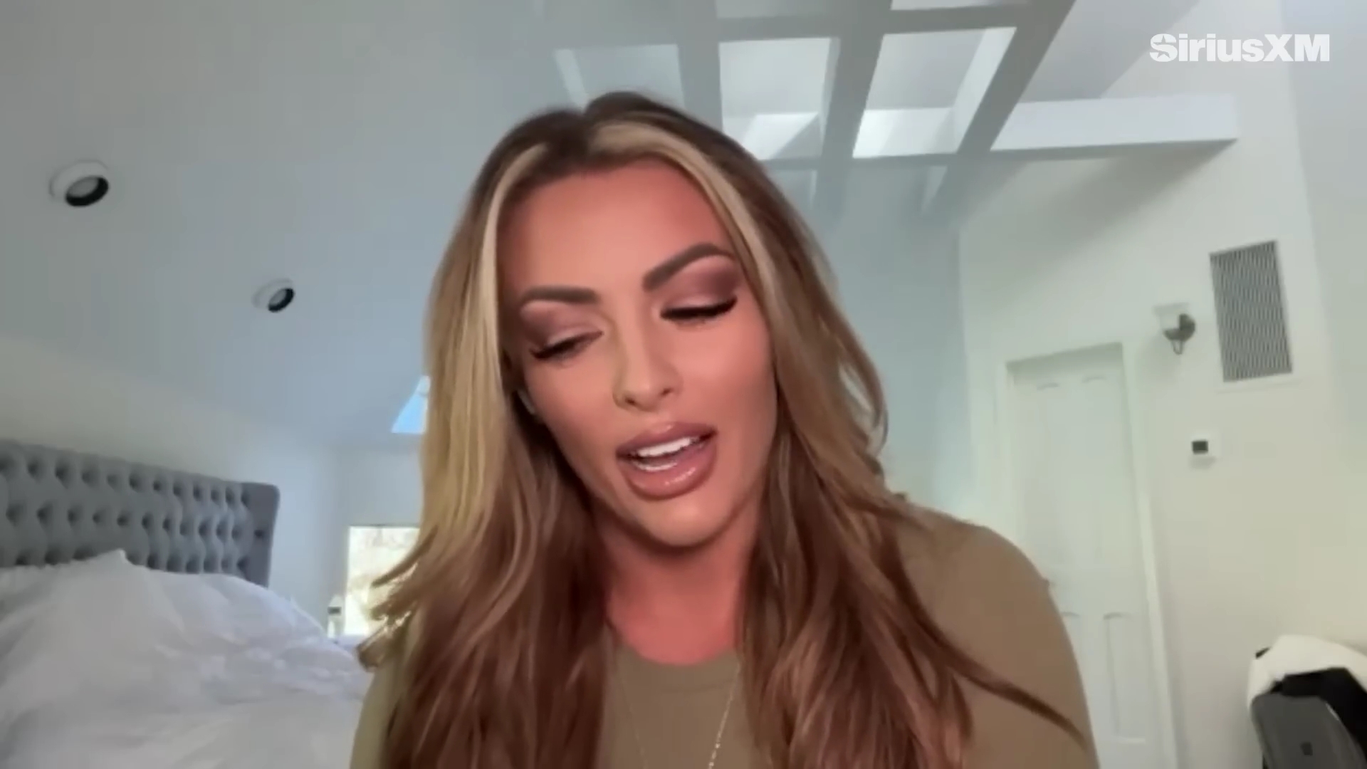 x2mate_com-Mandy_Rose_Describes_Her_22Bittersweet22_Departure_from_WWE___Busted_Open-281080p29_mp40036.jpg