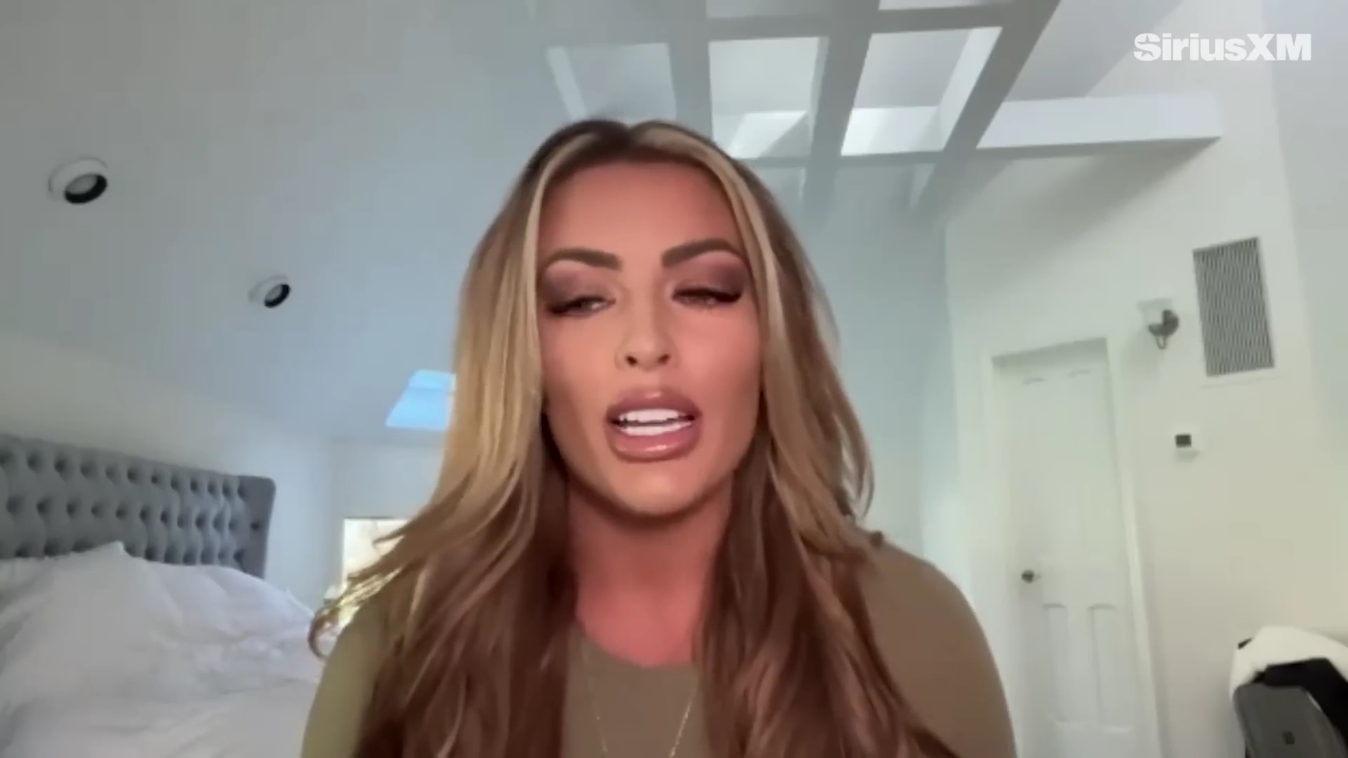 x2mate_com-Mandy_Rose_Describes_Her_22Bittersweet22_Departure_from_WWE___Busted_Open-281080p29_mp40050.jpg