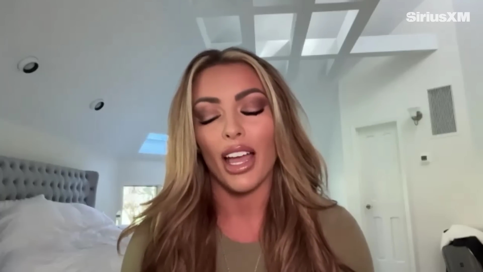 x2mate_com-Mandy_Rose_Describes_Her_22Bittersweet22_Departure_from_WWE___Busted_Open-281080p29_mp40057.jpg