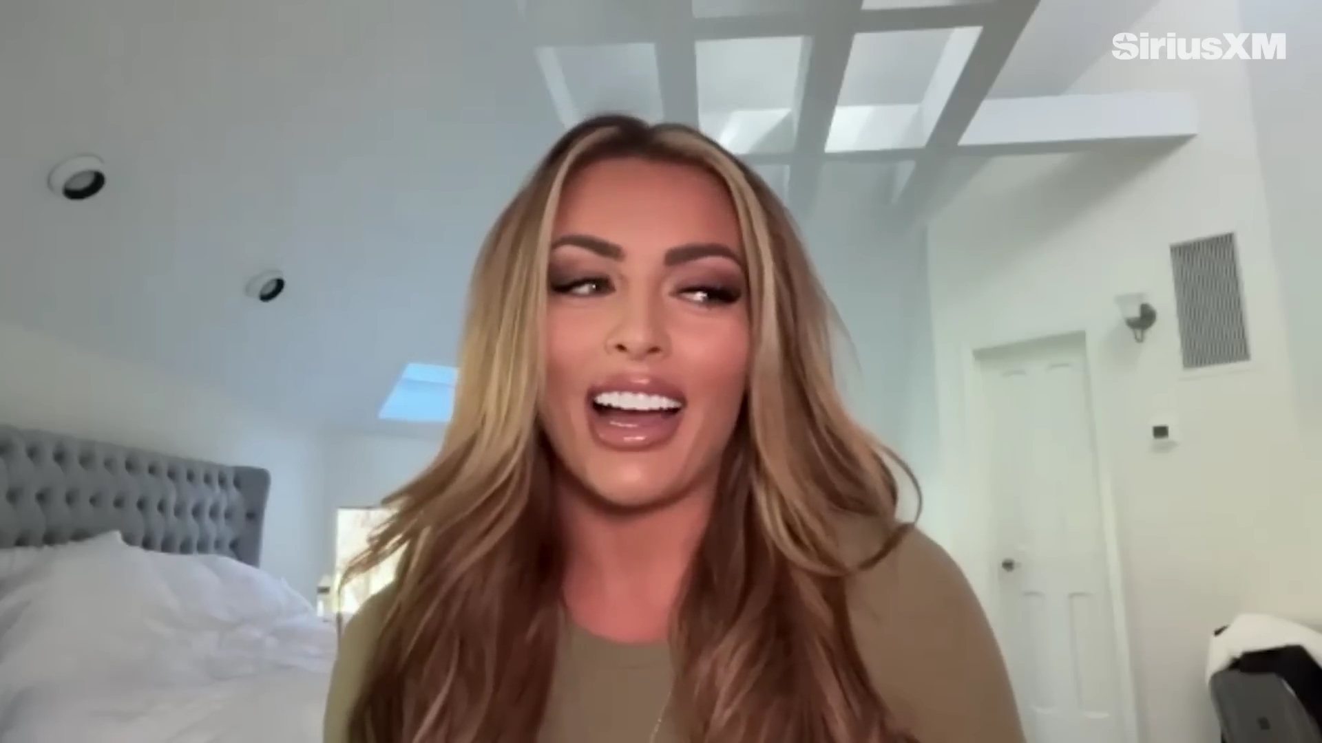 x2mate_com-Mandy_Rose_Describes_Her_22Bittersweet22_Departure_from_WWE___Busted_Open-281080p29_mp40086.jpg