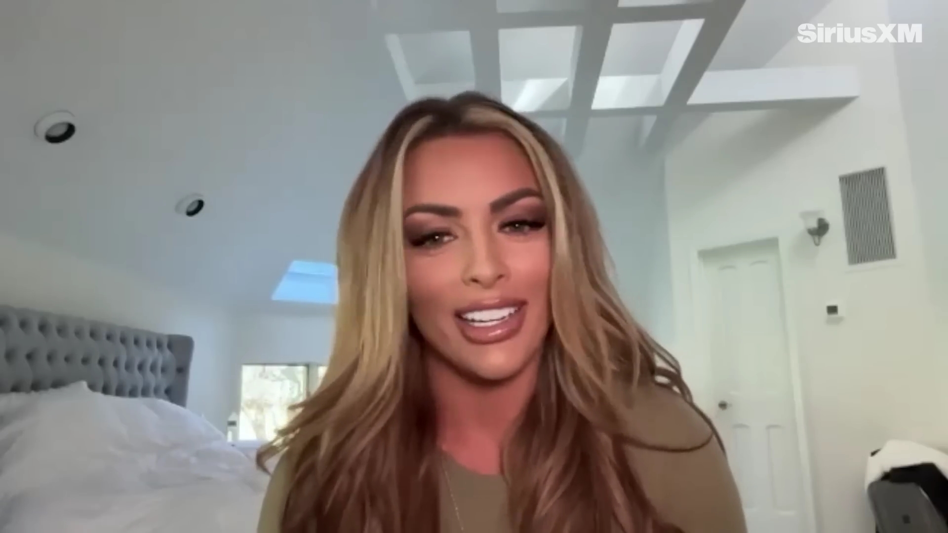 x2mate_com-Mandy_Rose_Describes_Her_22Bittersweet22_Departure_from_WWE___Busted_Open-281080p29_mp40137.jpg