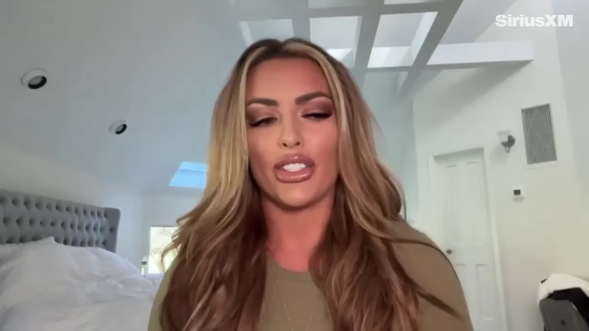 x2mate_com-Mandy_Rose_Describes_Her_22Bittersweet22_Departure_from_WWE___Busted_Open-281080p29_mp40170.jpg