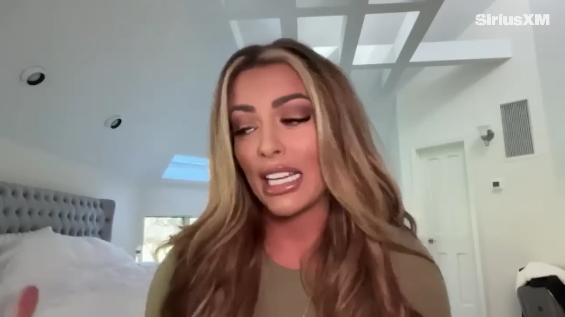 x2mate_com-Mandy_Rose_Describes_Her_22Bittersweet22_Departure_from_WWE___Busted_Open-281080p29_mp40183.jpg