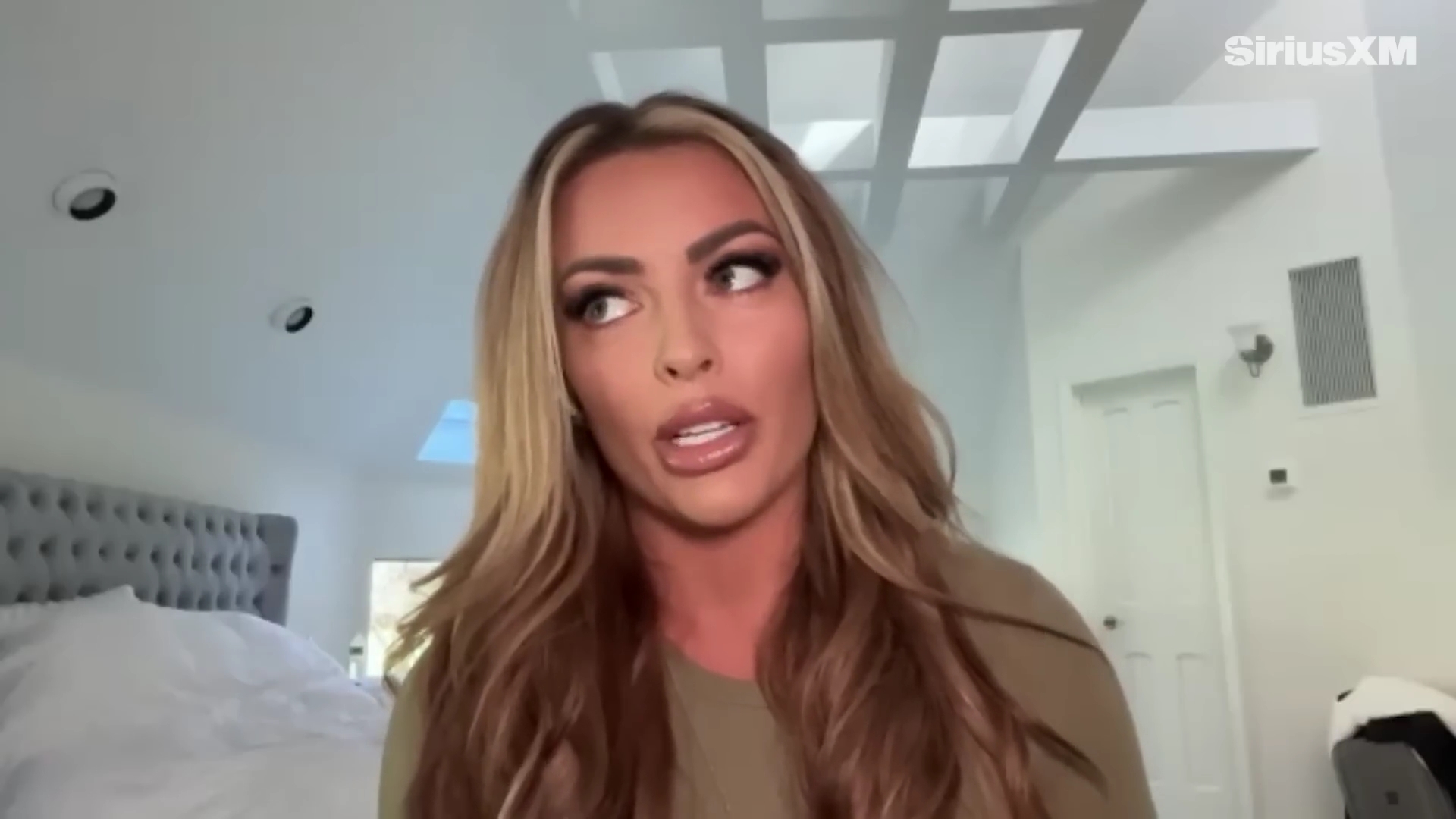 x2mate_com-Mandy_Rose_Describes_Her_22Bittersweet22_Departure_from_WWE___Busted_Open-281080p29_mp40211.jpg
