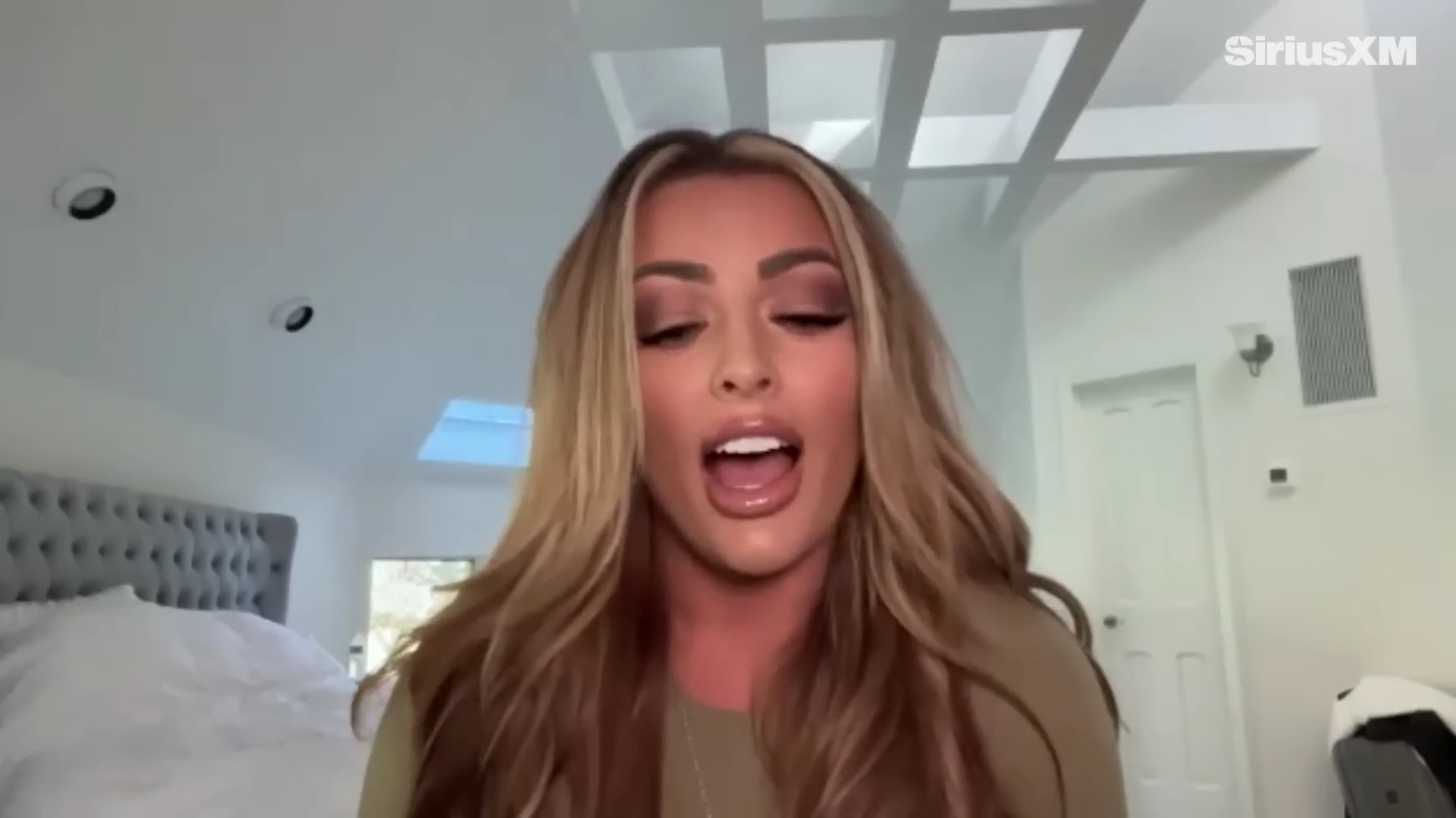 x2mate_com-Mandy_Rose_Describes_Her_22Bittersweet22_Departure_from_WWE___Busted_Open-281080p29_mp40250.jpg