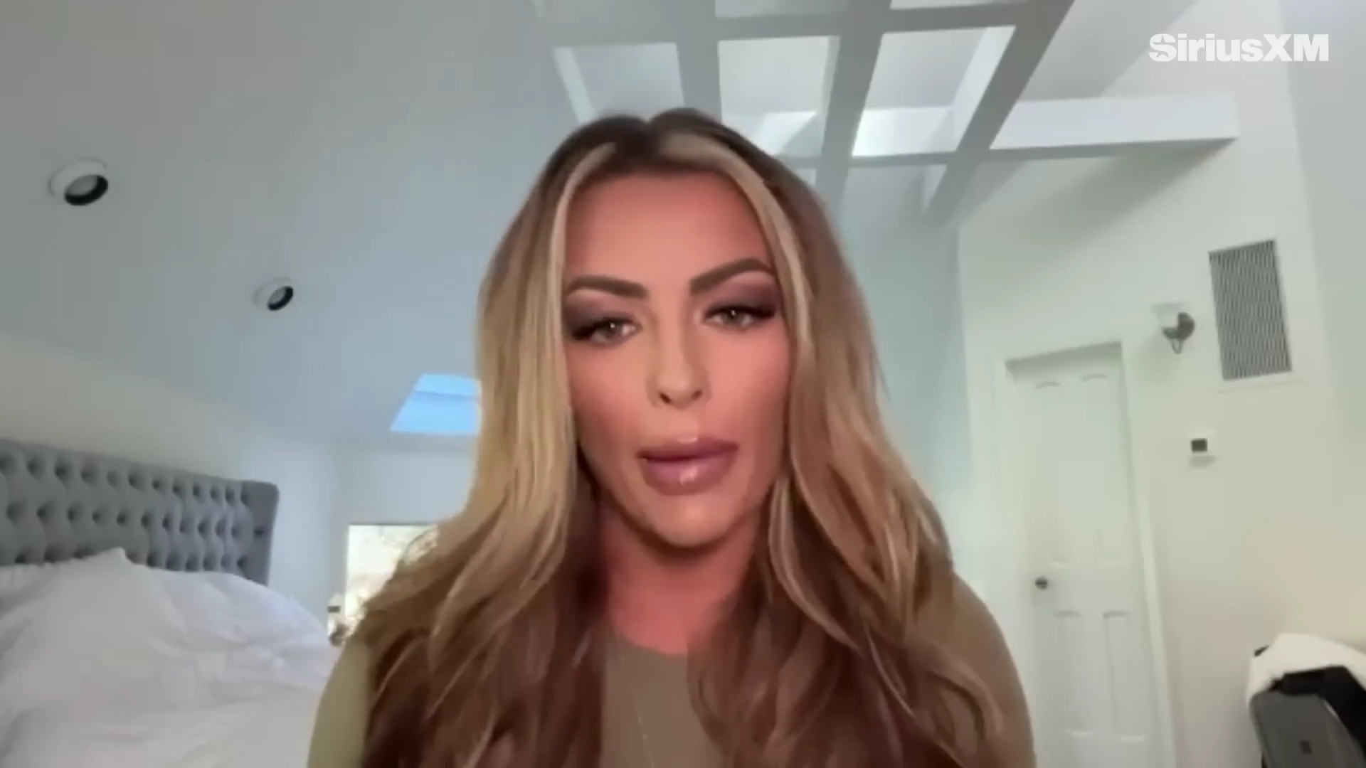 x2mate_com-Mandy_Rose_Describes_Her_22Bittersweet22_Departure_from_WWE___Busted_Open-281080p29_mp40321.jpg