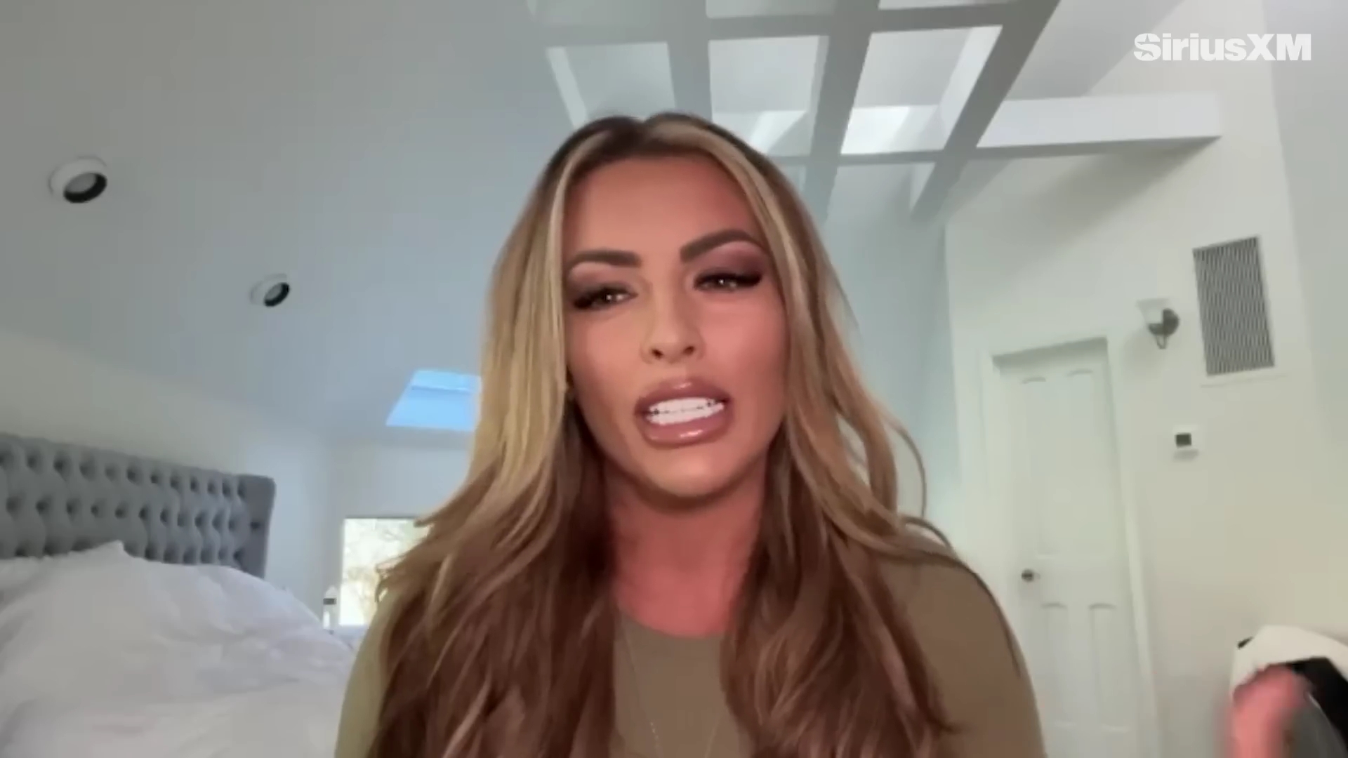 x2mate_com-Mandy_Rose_Describes_Her_22Bittersweet22_Departure_from_WWE___Busted_Open-281080p29_mp40485.jpg