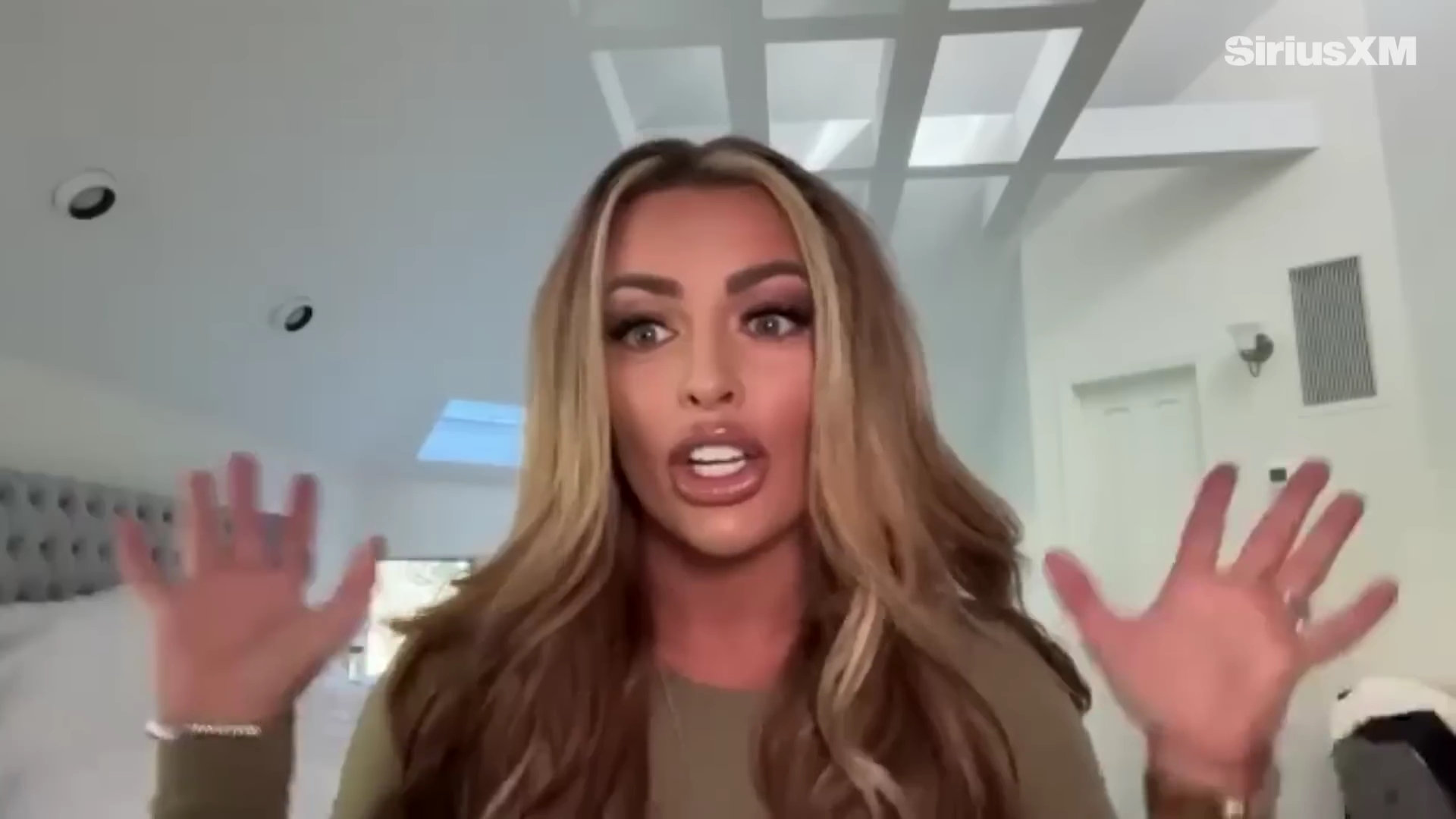 x2mate_com-Mandy_Rose_Describes_Her_22Bittersweet22_Departure_from_WWE___Busted_Open-281080p29_mp40537.jpg