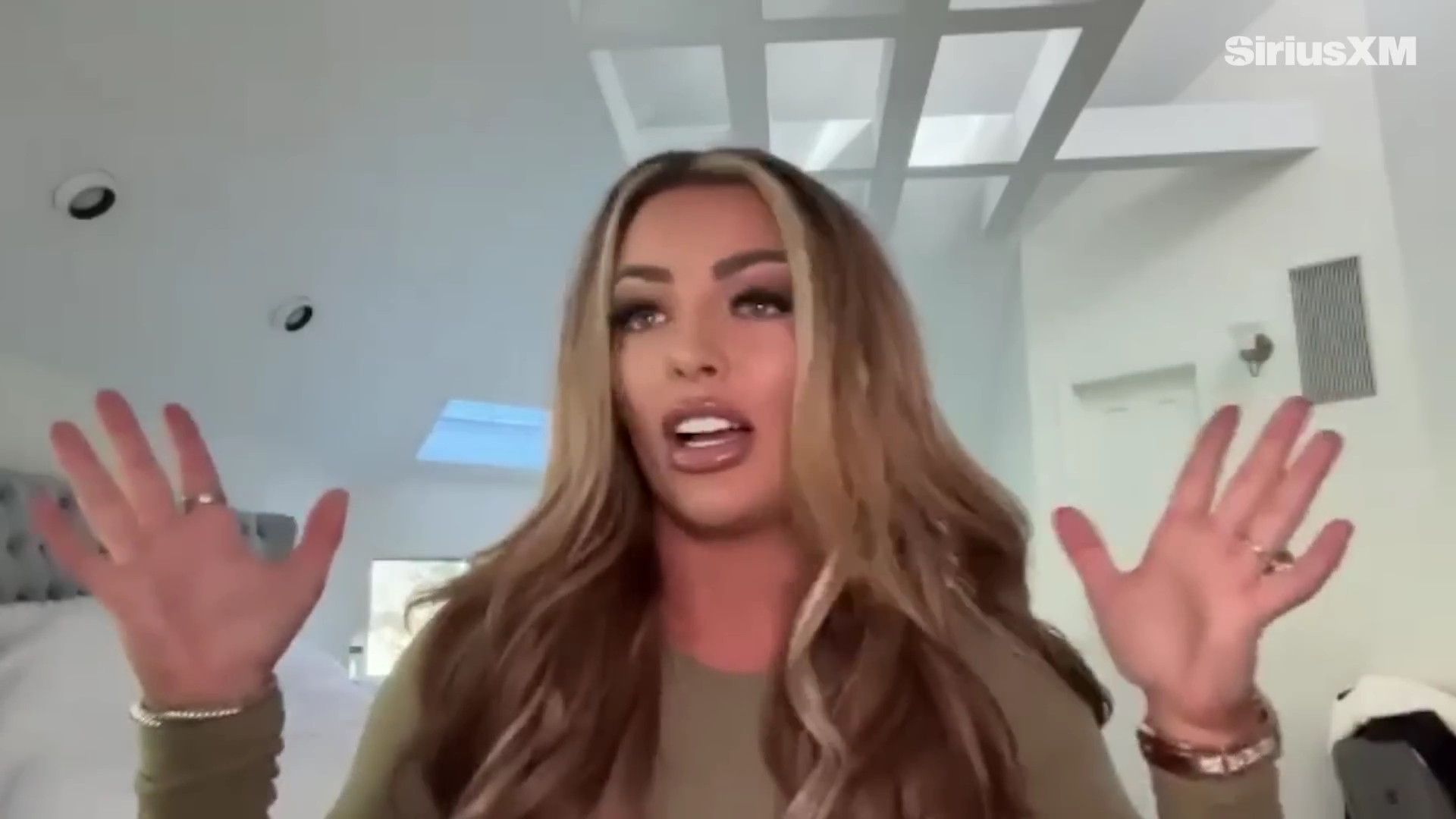 x2mate_com-Mandy_Rose_Describes_Her_22Bittersweet22_Departure_from_WWE___Busted_Open-281080p29_mp40538.jpg
