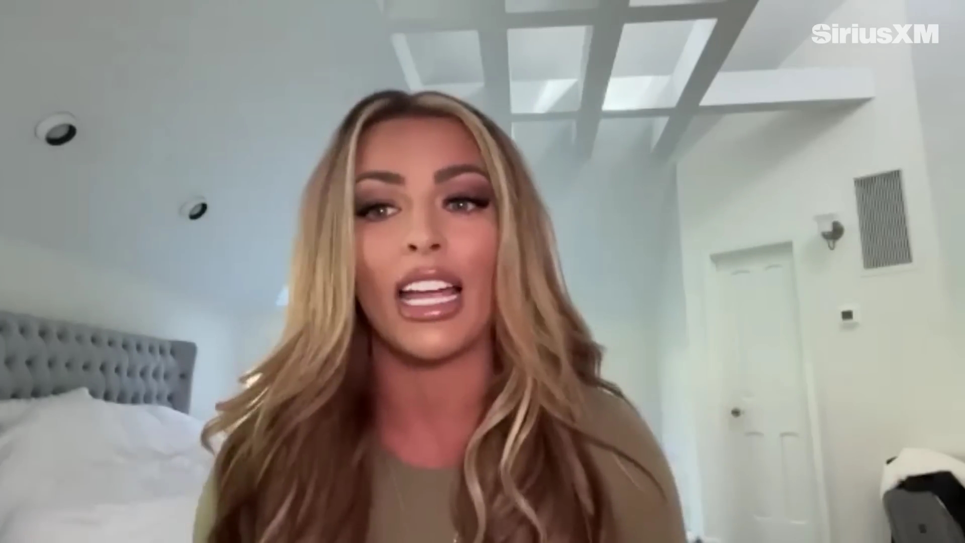 x2mate_com-Mandy_Rose_Describes_Her_22Bittersweet22_Departure_from_WWE___Busted_Open-281080p29_mp40549.jpg