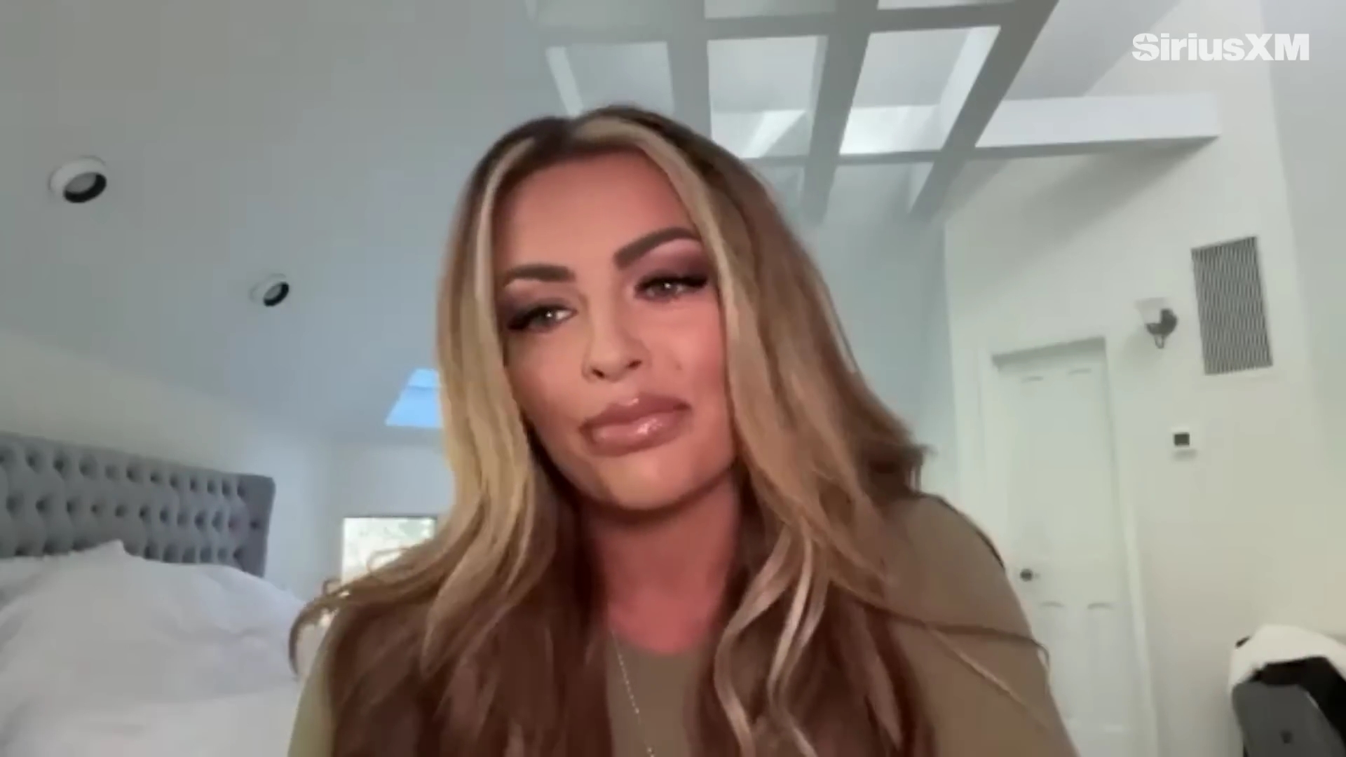 x2mate_com-Mandy_Rose_Describes_Her_22Bittersweet22_Departure_from_WWE___Busted_Open-281080p29_mp40554.jpg
