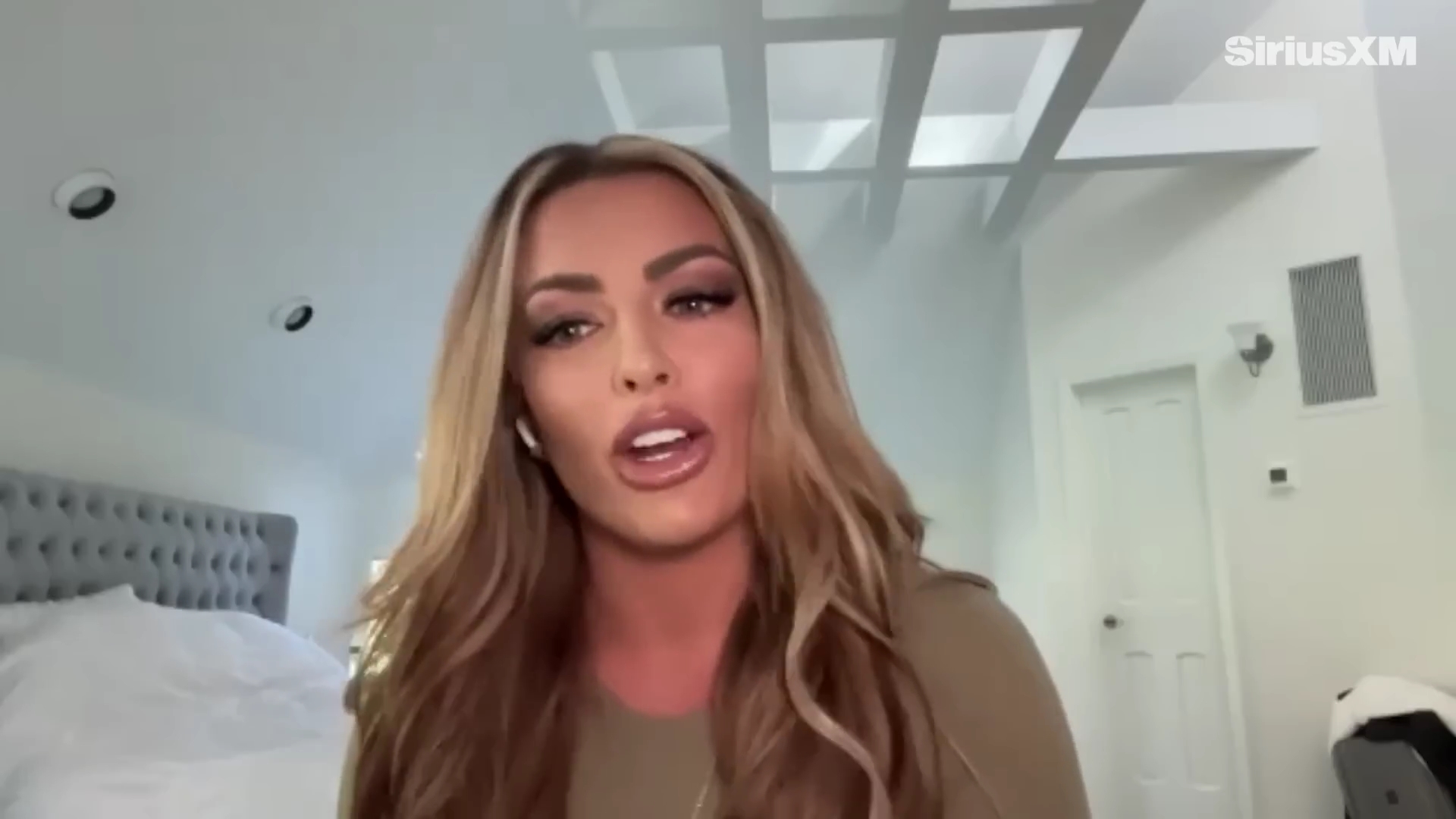 x2mate_com-Mandy_Rose_Describes_Her_22Bittersweet22_Departure_from_WWE___Busted_Open-281080p29_mp40590.jpg