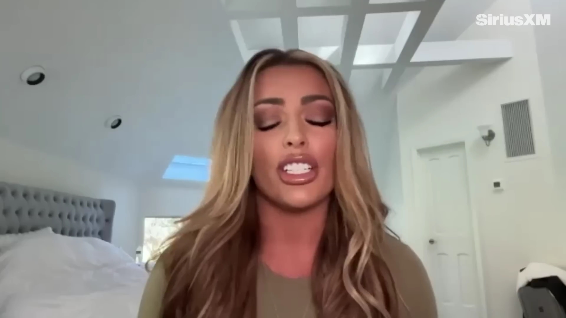 x2mate_com-Mandy_Rose_Describes_Her_22Bittersweet22_Departure_from_WWE___Busted_Open-281080p29_mp40599.jpg