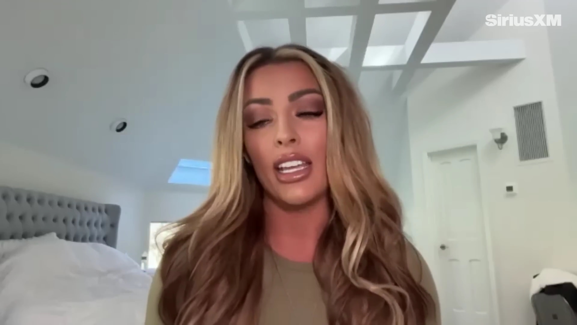 x2mate_com-Mandy_Rose_Describes_Her_22Bittersweet22_Departure_from_WWE___Busted_Open-281080p29_mp40675.jpg