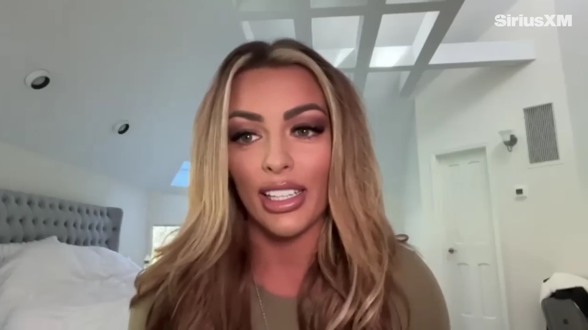 x2mate_com-Mandy_Rose_Describes_Her_22Bittersweet22_Departure_from_WWE___Busted_Open-281080p29_mp40873.jpg