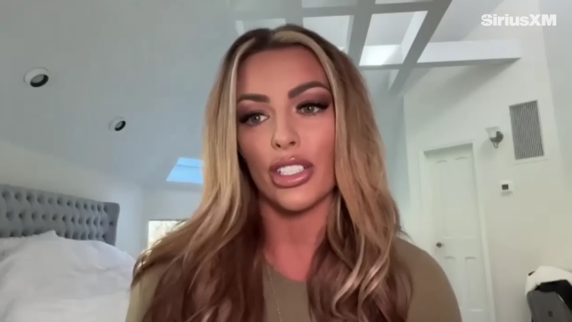 x2mate_com-Mandy_Rose_Describes_Her_22Bittersweet22_Departure_from_WWE___Busted_Open-281080p29_mp40887.jpg