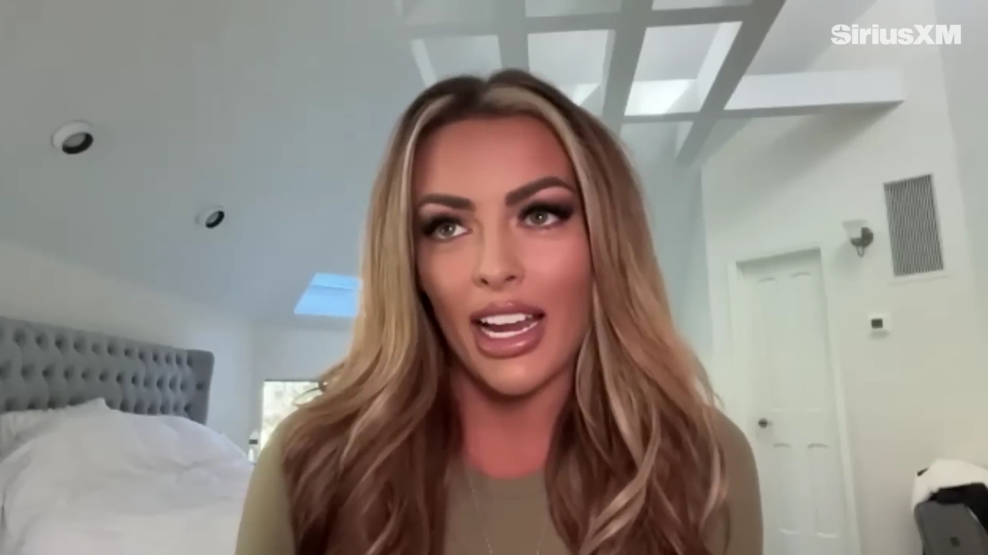 x2mate_com-Mandy_Rose_Describes_Her_22Bittersweet22_Departure_from_WWE___Busted_Open-281080p29_mp40929.jpg