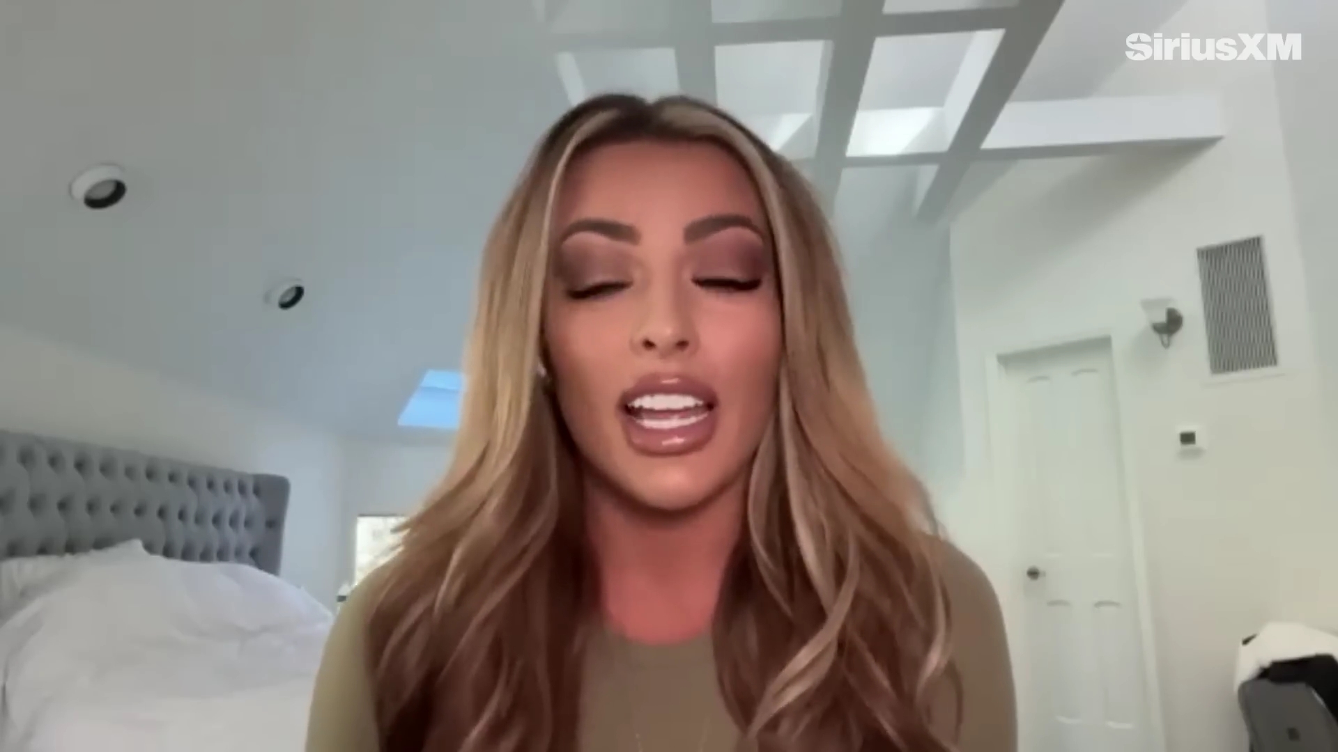 x2mate_com-Mandy_Rose_Describes_Her_22Bittersweet22_Departure_from_WWE___Busted_Open-281080p29_mp40930.jpg
