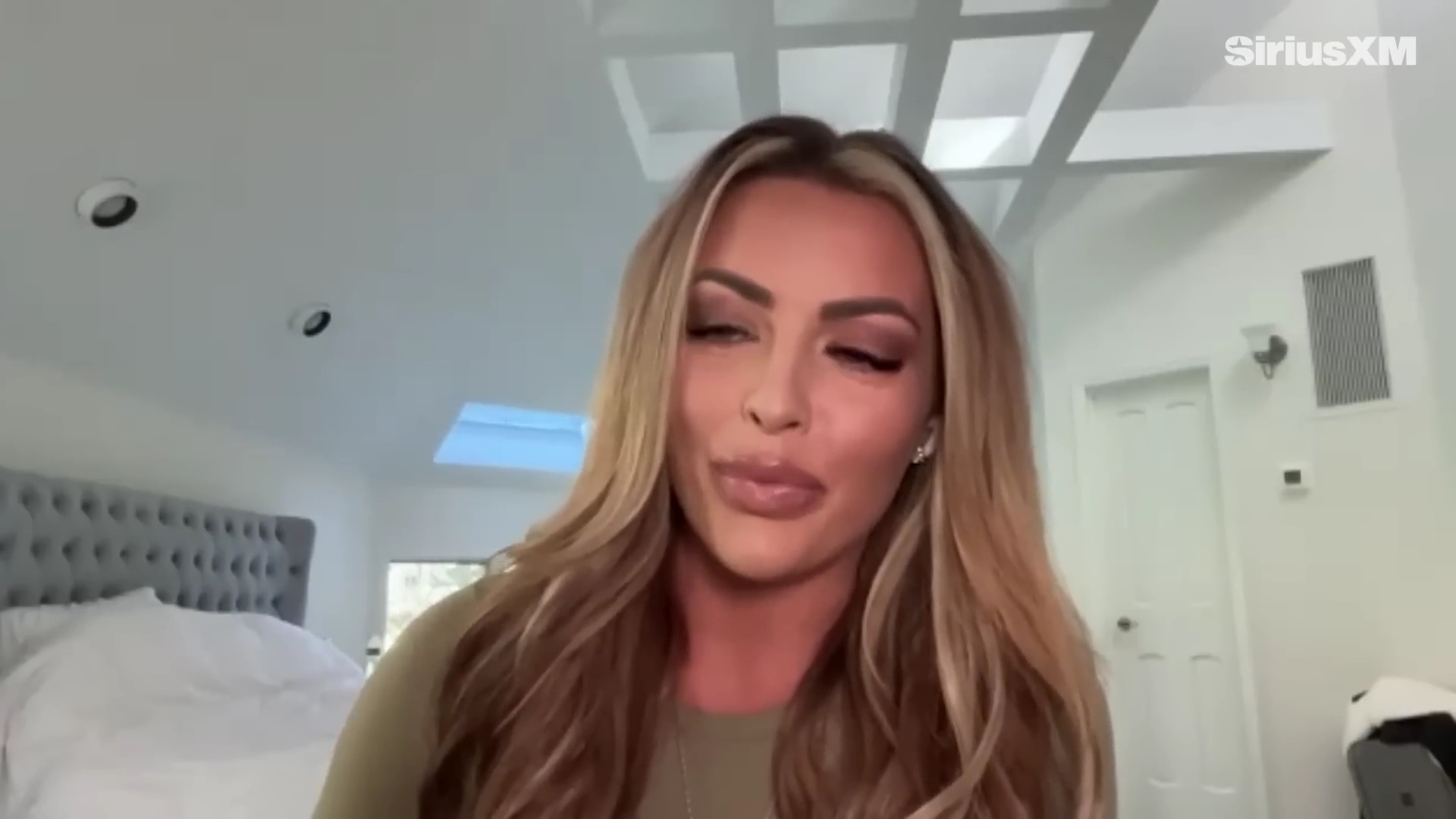 x2mate_com-Mandy_Rose_Describes_Her_22Bittersweet22_Departure_from_WWE___Busted_Open-281080p29_mp40944.jpg