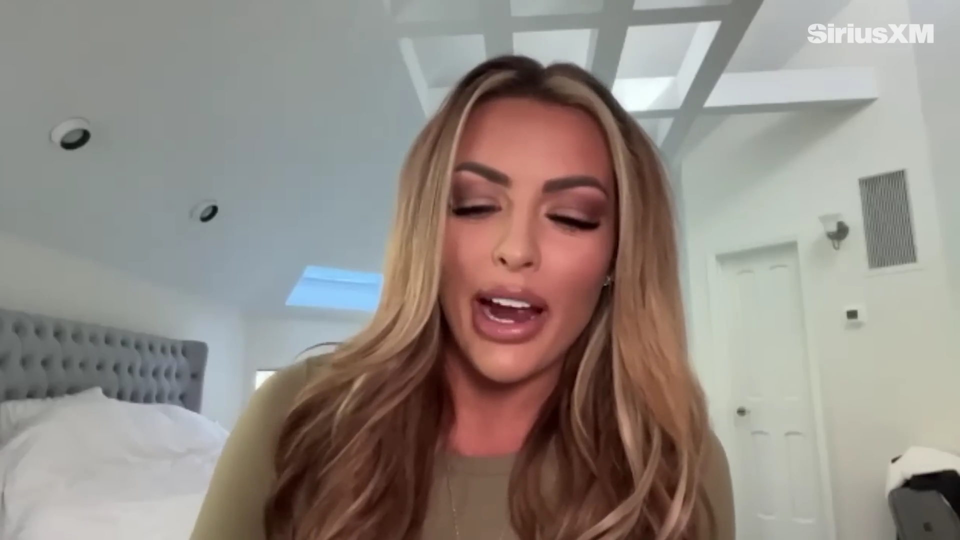 x2mate_com-Mandy_Rose_Describes_Her_22Bittersweet22_Departure_from_WWE___Busted_Open-281080p29_mp40963.jpg