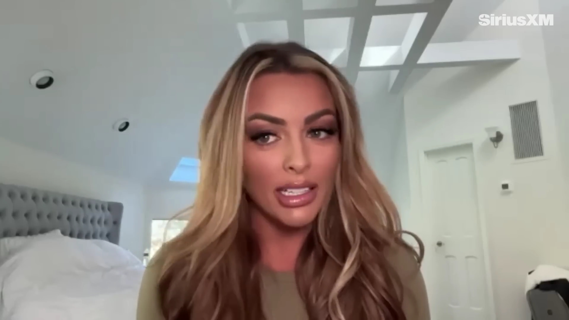x2mate_com-Mandy_Rose_Describes_Her_22Bittersweet22_Departure_from_WWE___Busted_Open-281080p29_mp40981.jpg
