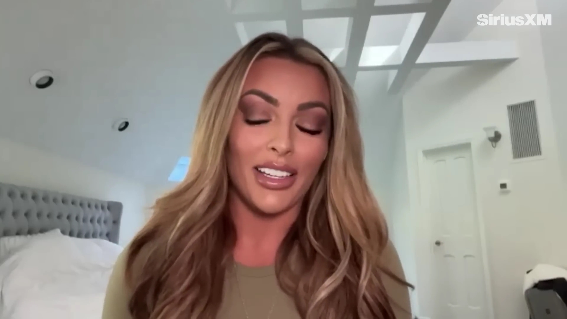 x2mate_com-Mandy_Rose_Describes_Her_22Bittersweet22_Departure_from_WWE___Busted_Open-281080p29_mp41018.jpg
