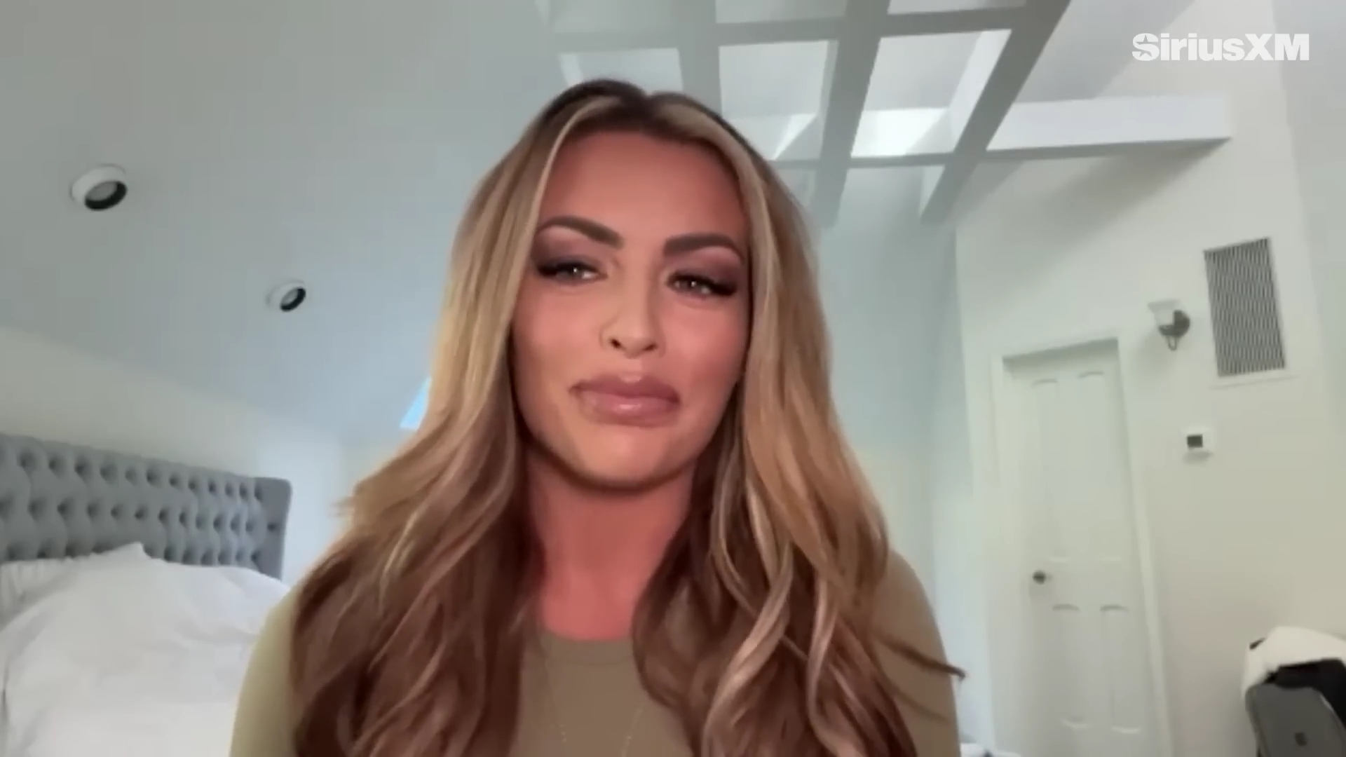 x2mate_com-Mandy_Rose_Describes_Her_22Bittersweet22_Departure_from_WWE___Busted_Open-281080p29_mp41025.jpg