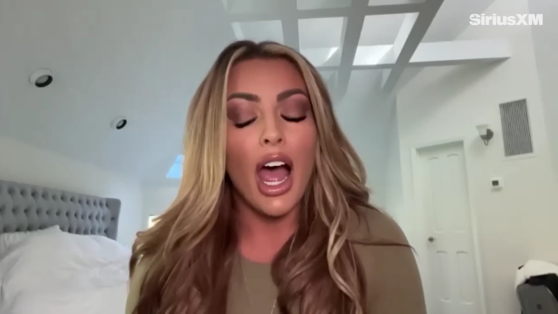 x2mate_com-Mandy_Rose_Describes_Her_22Bittersweet22_Departure_from_WWE___Busted_Open-281080p29_mp41264.jpg