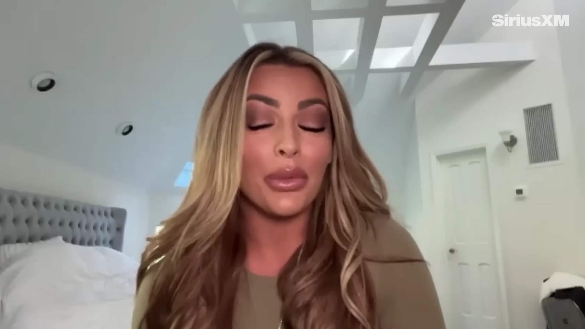 x2mate_com-Mandy_Rose_Describes_Her_22Bittersweet22_Departure_from_WWE___Busted_Open-281080p29_mp41267.jpg